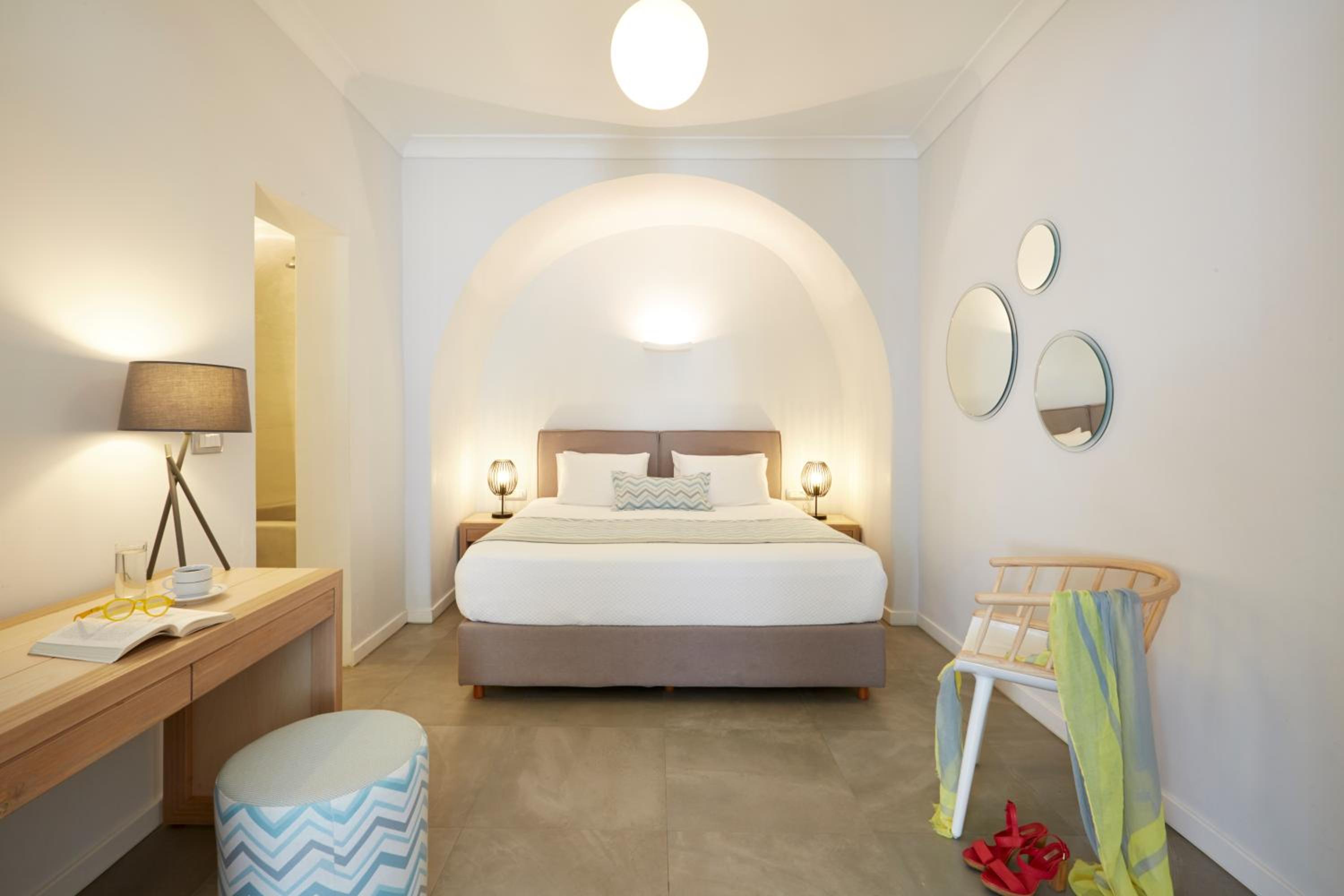 Superior Room with Caldera View - Photo 3