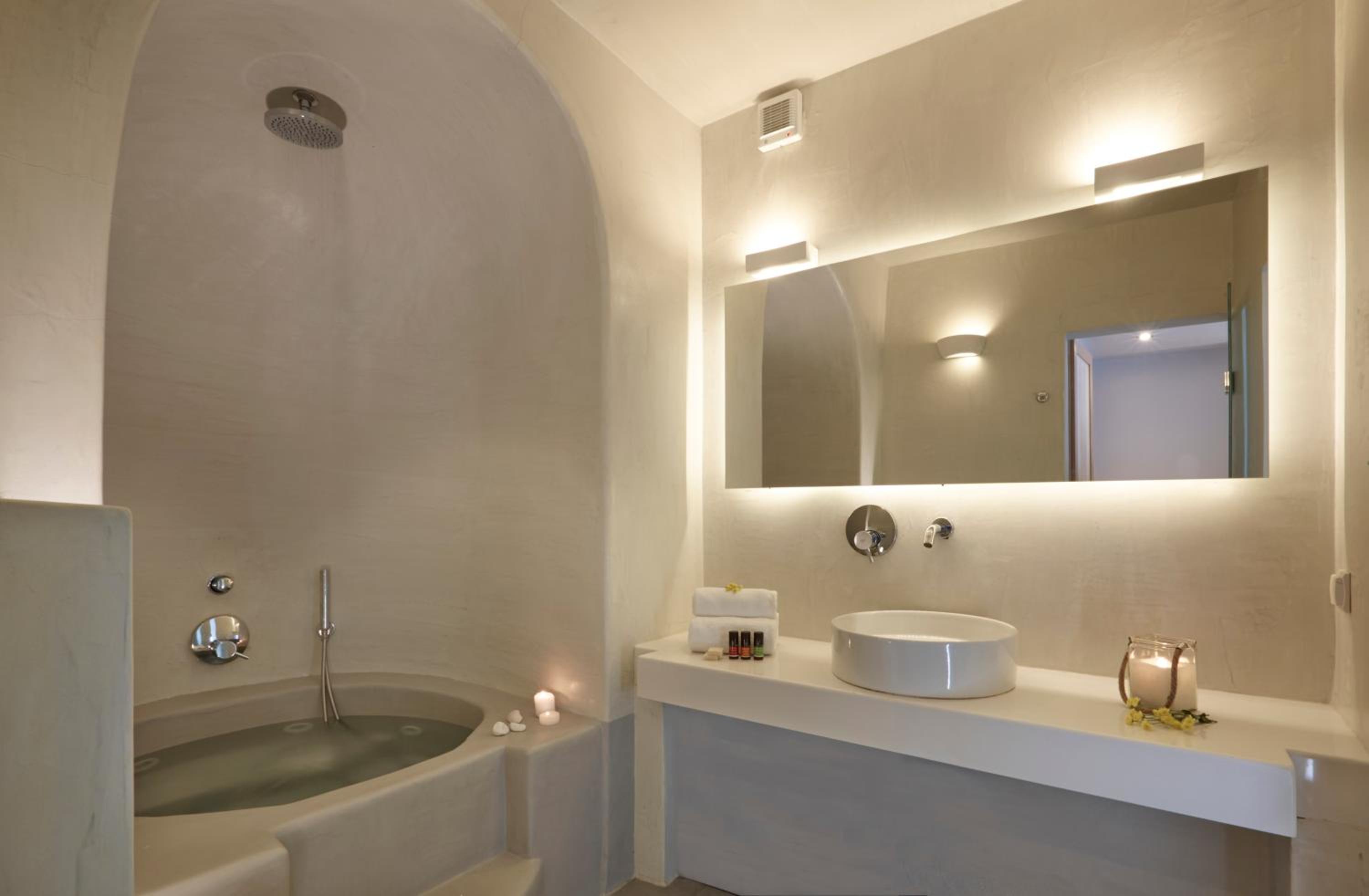 Junior Suite with Caldera View - Photo 20