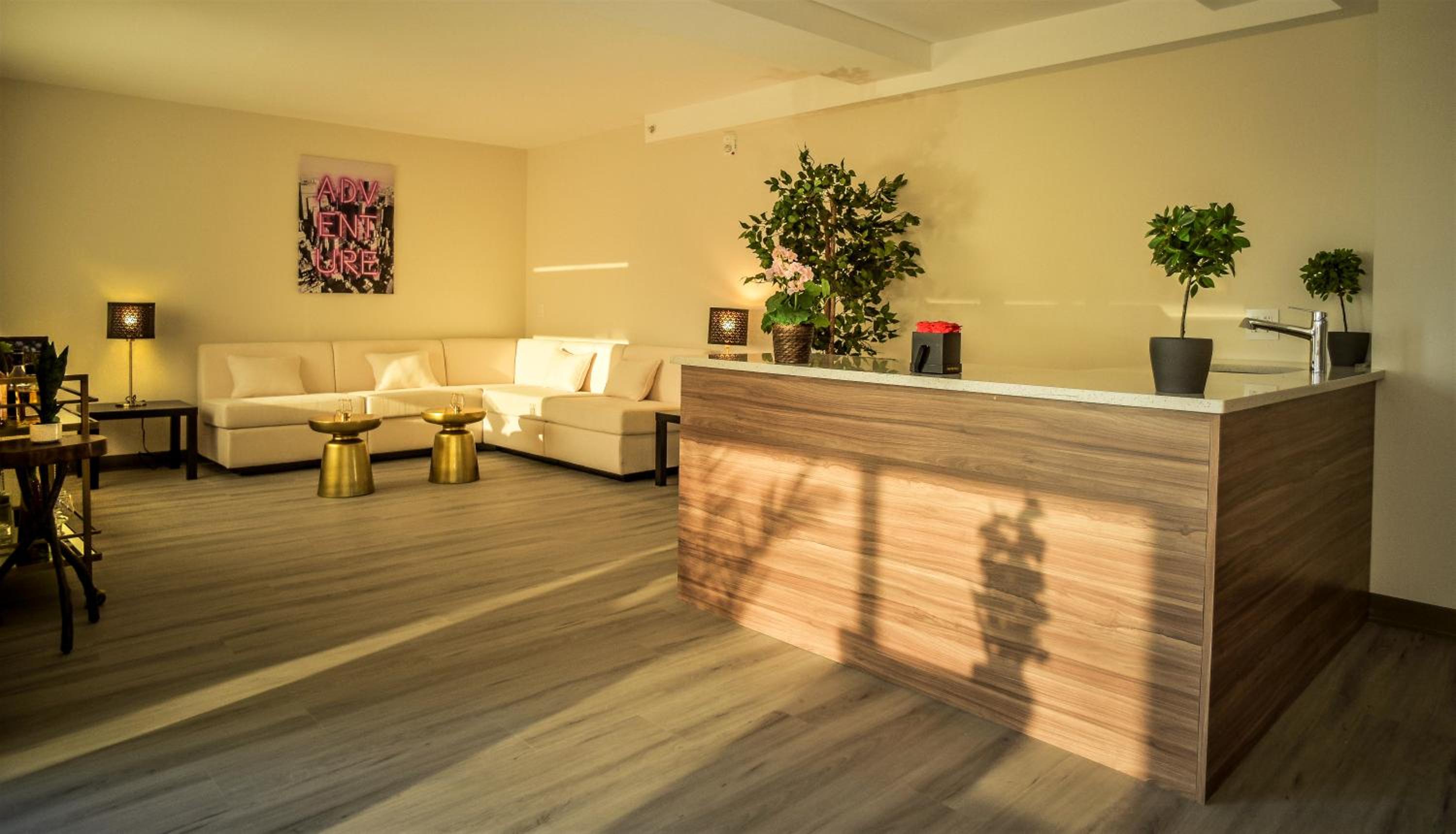 Family King Suite - Non-Smoking - Photo 7