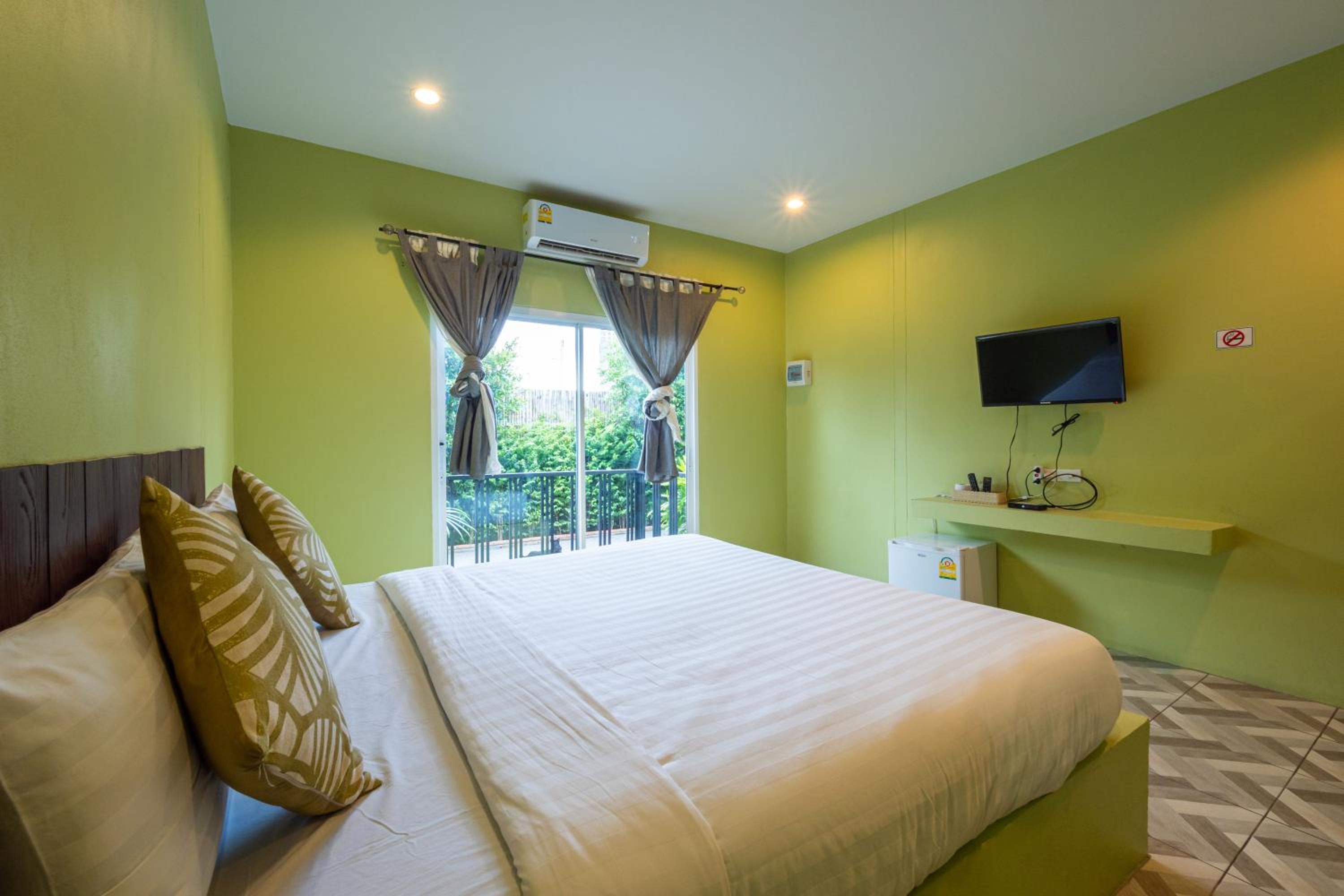 Deluxe Double or Twin Room photo 2