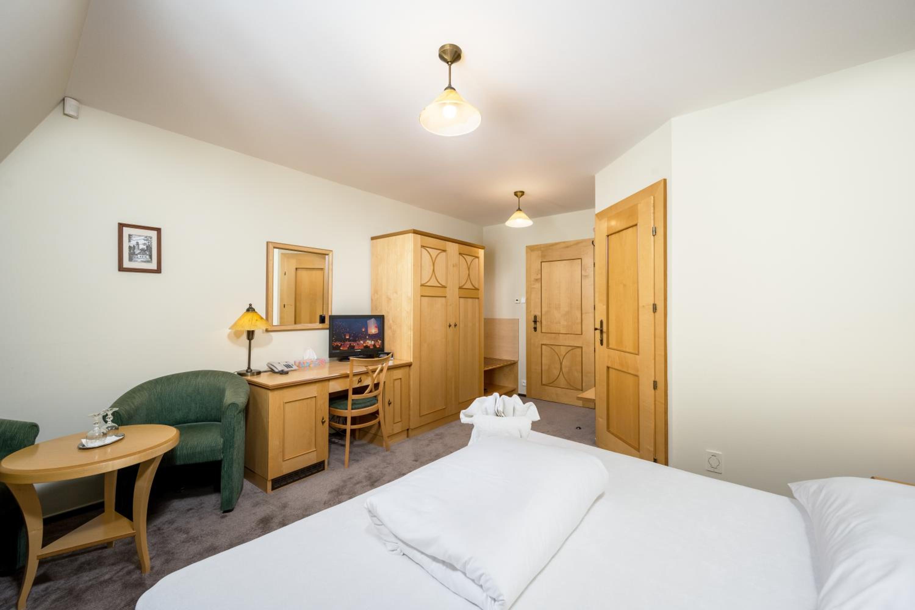 Double Room - Photo 9