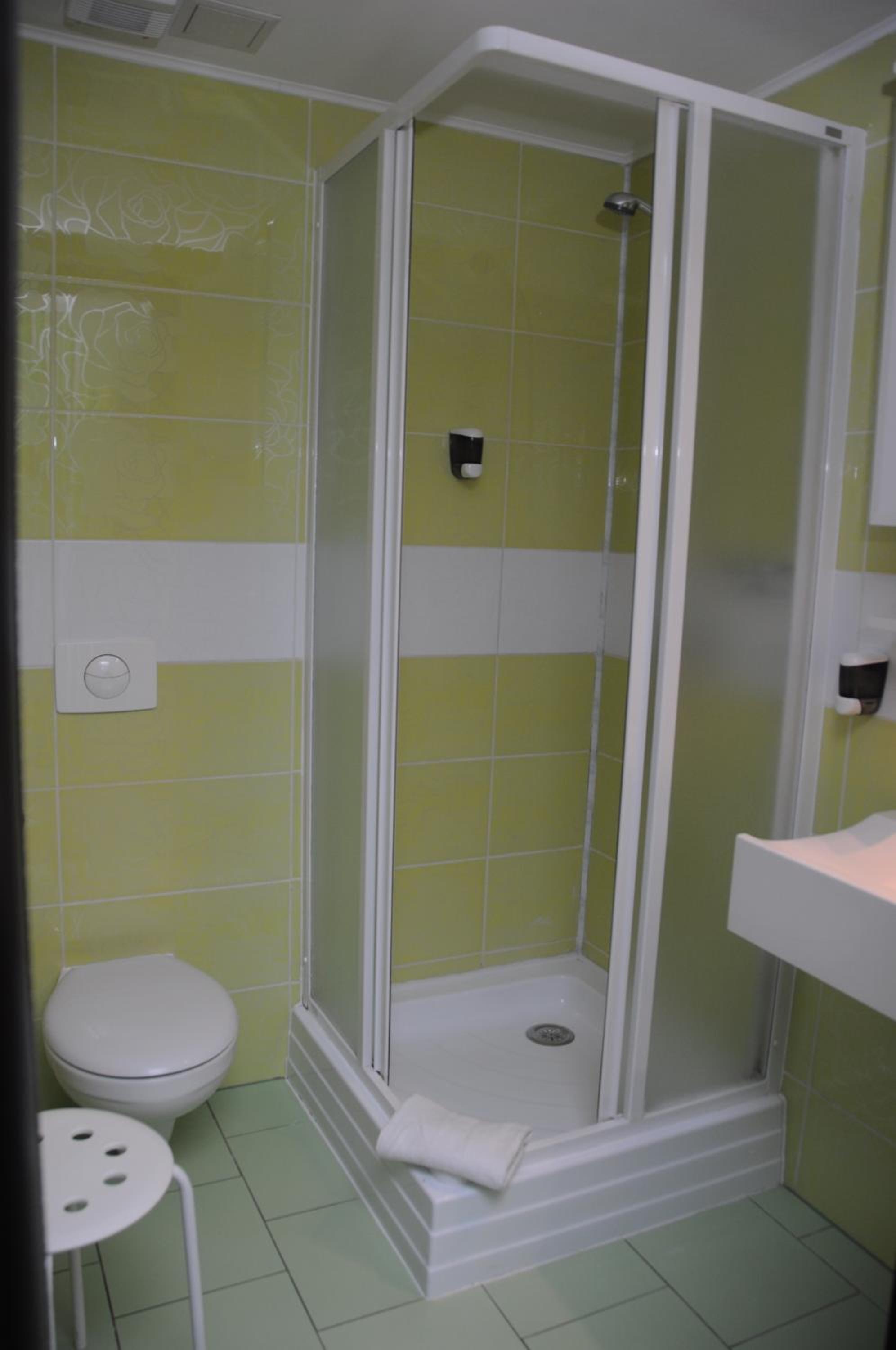 Triple Room - Photo 6
