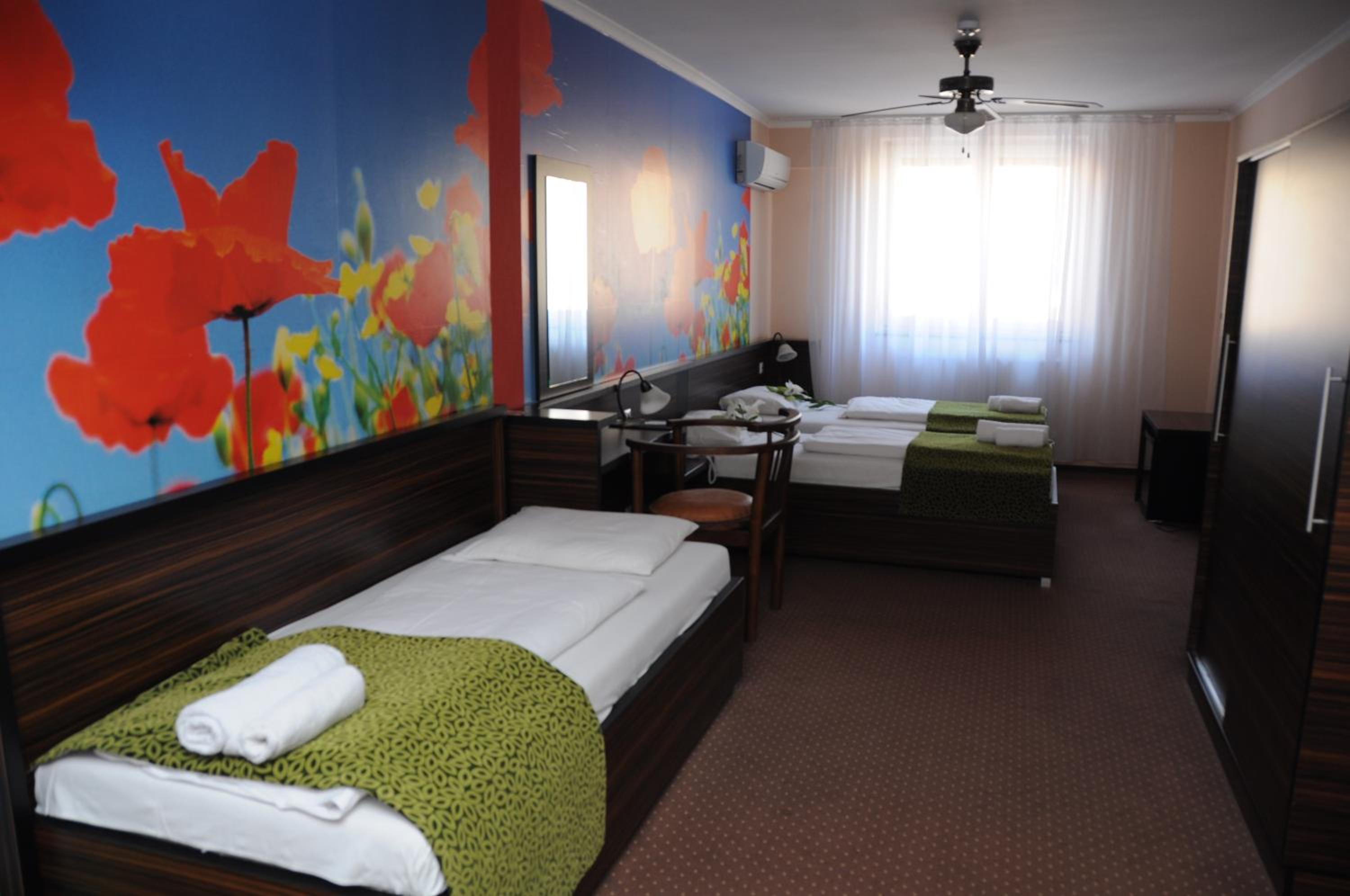 Triple Room - Photo 2