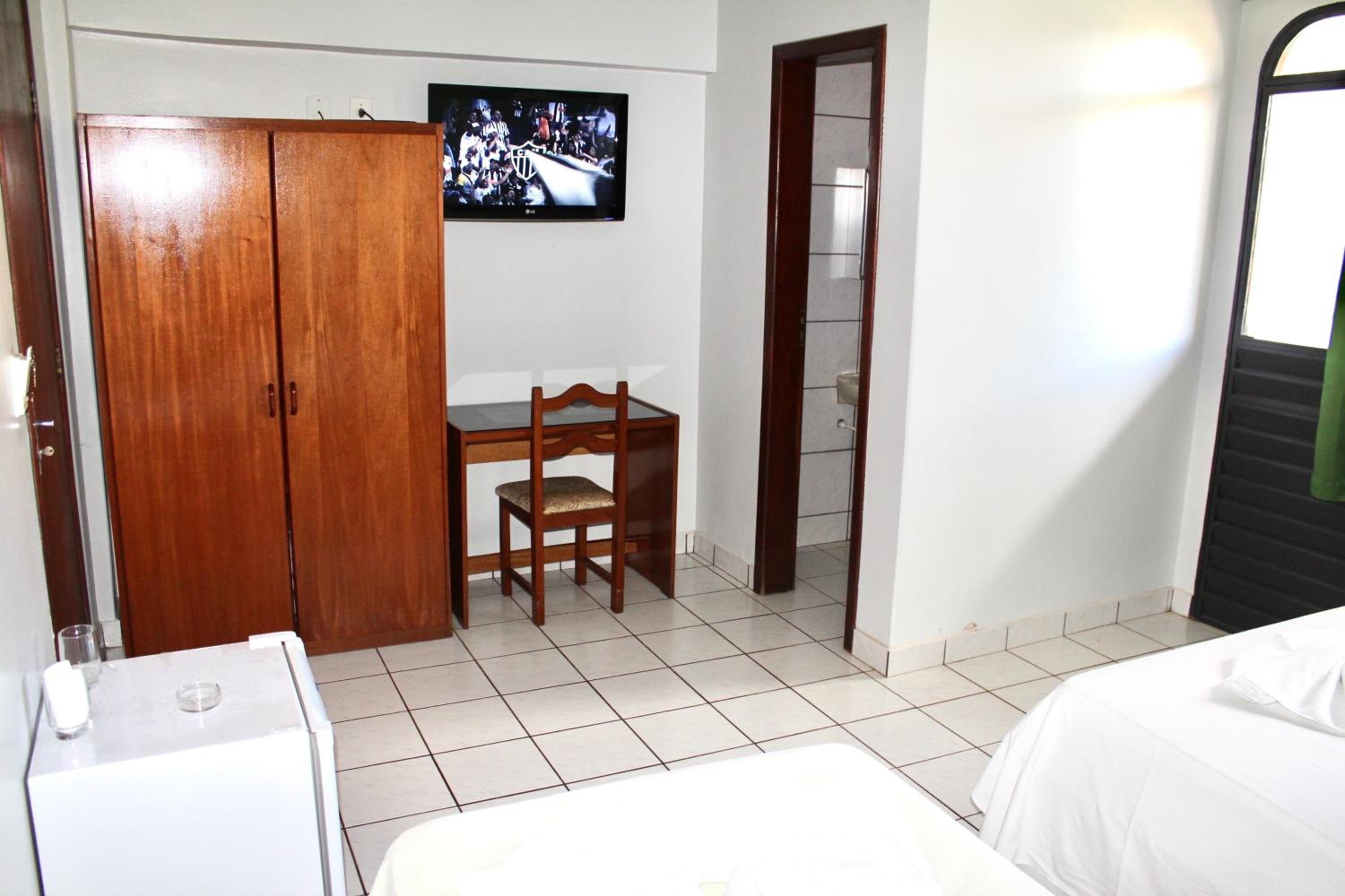 Deluxe Double or Twin Room photo 3
