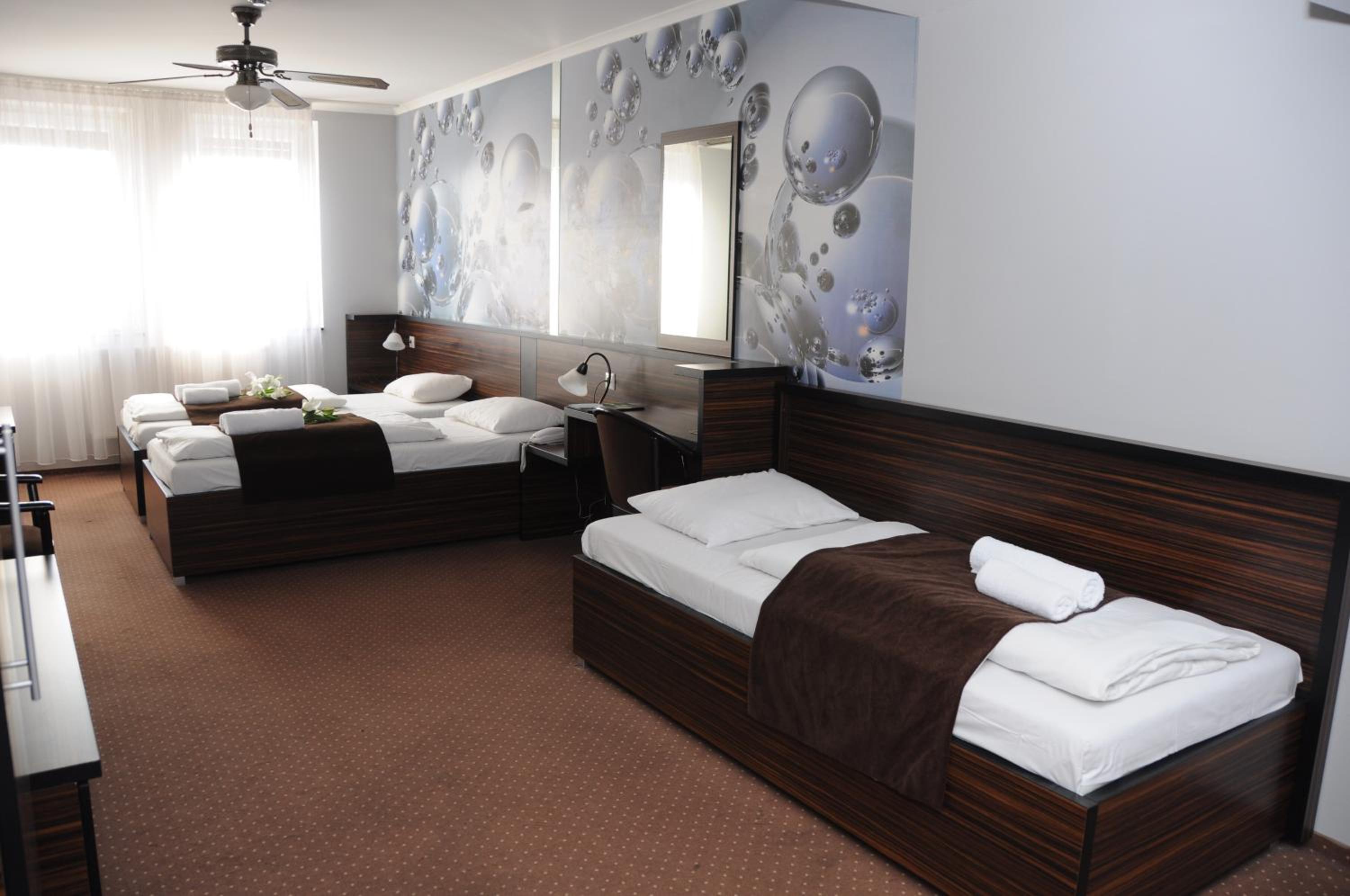 Triple Room - Photo 1