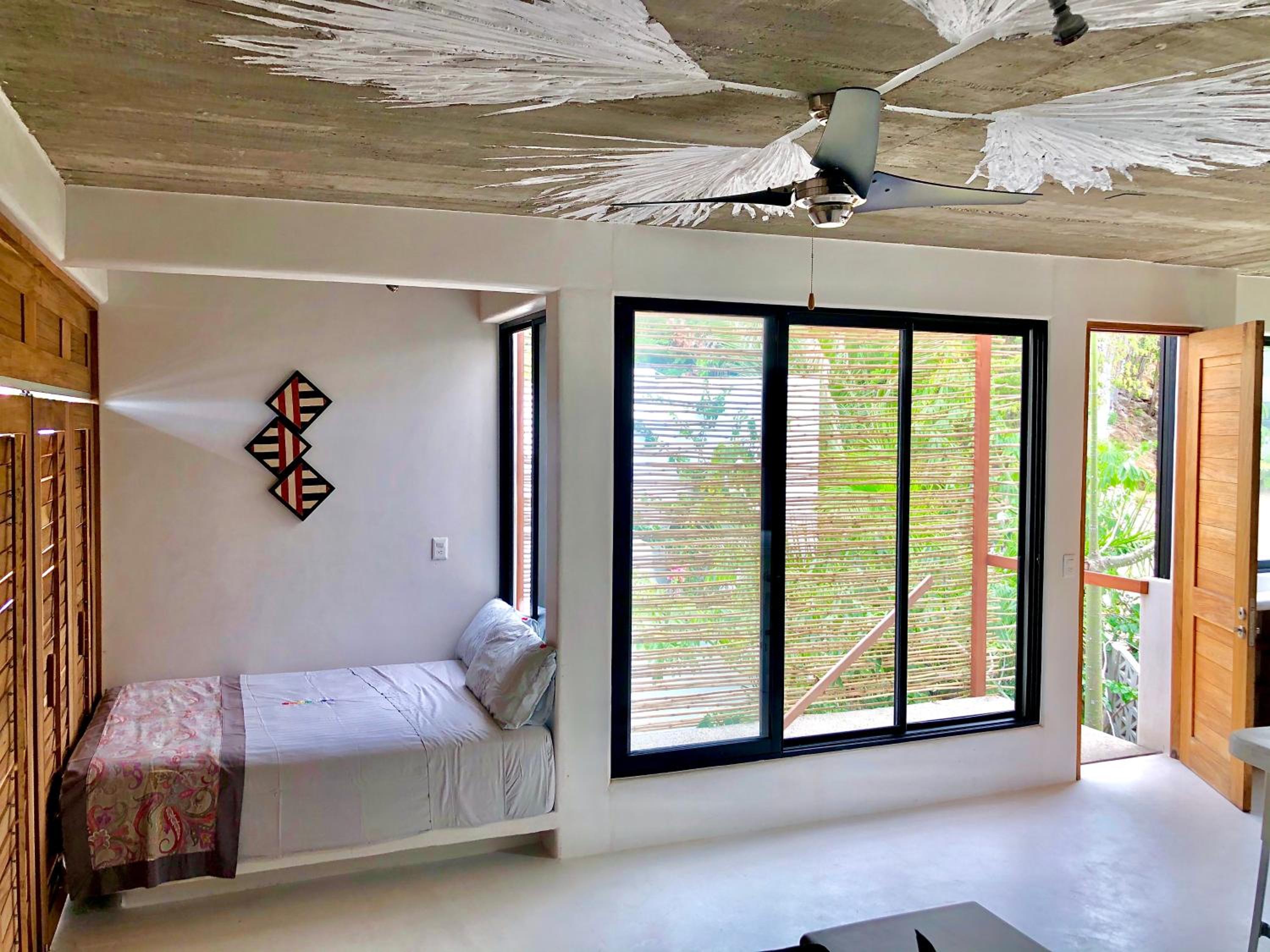 Studio with Ocean View - Photo 8