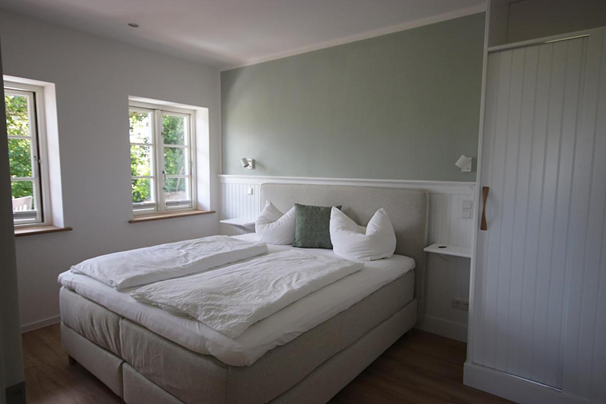 Apartment with Terrace photo 3