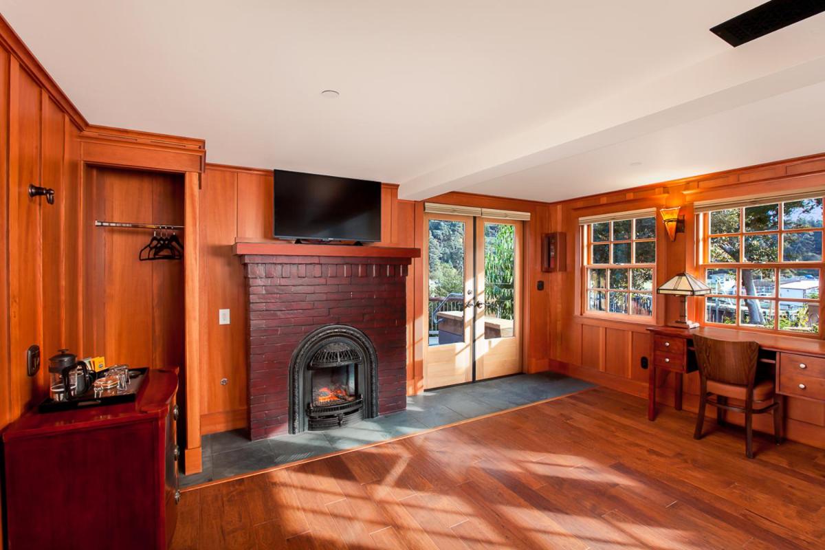 Superior King Room photo 2