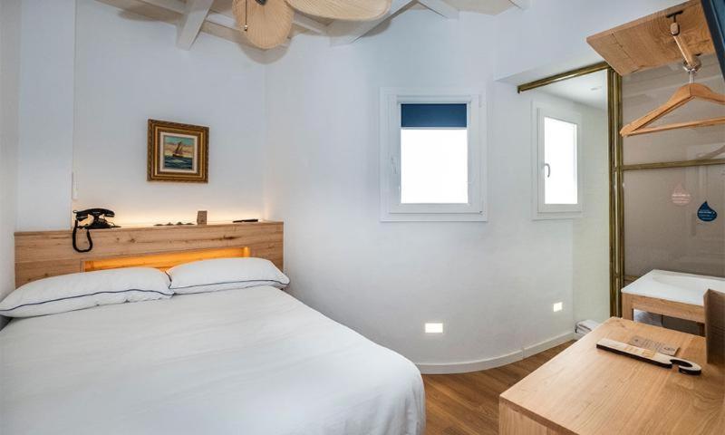 Habitación #334943618