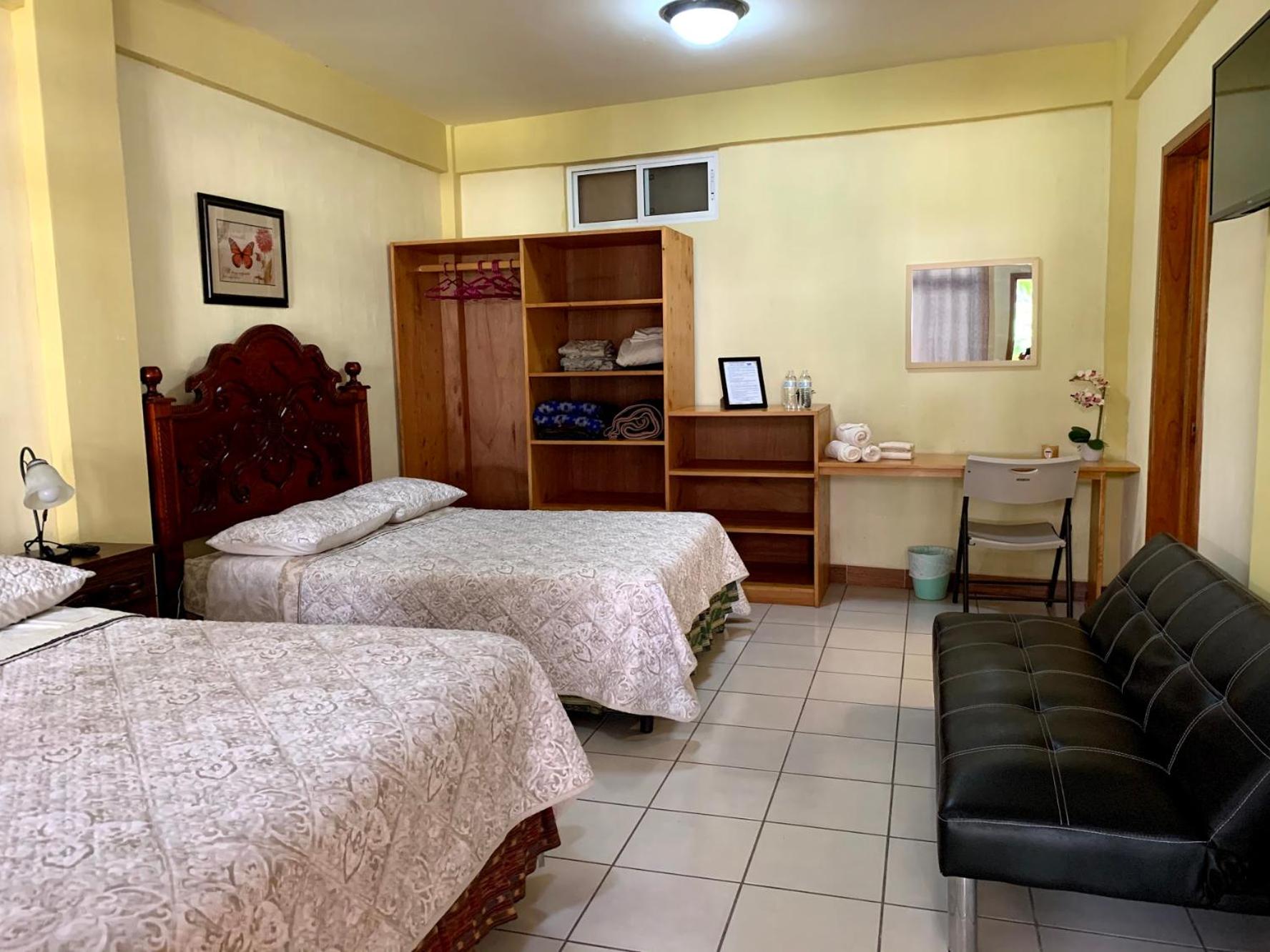 Deluxe Queen Room with Two Queen Beds photo 2