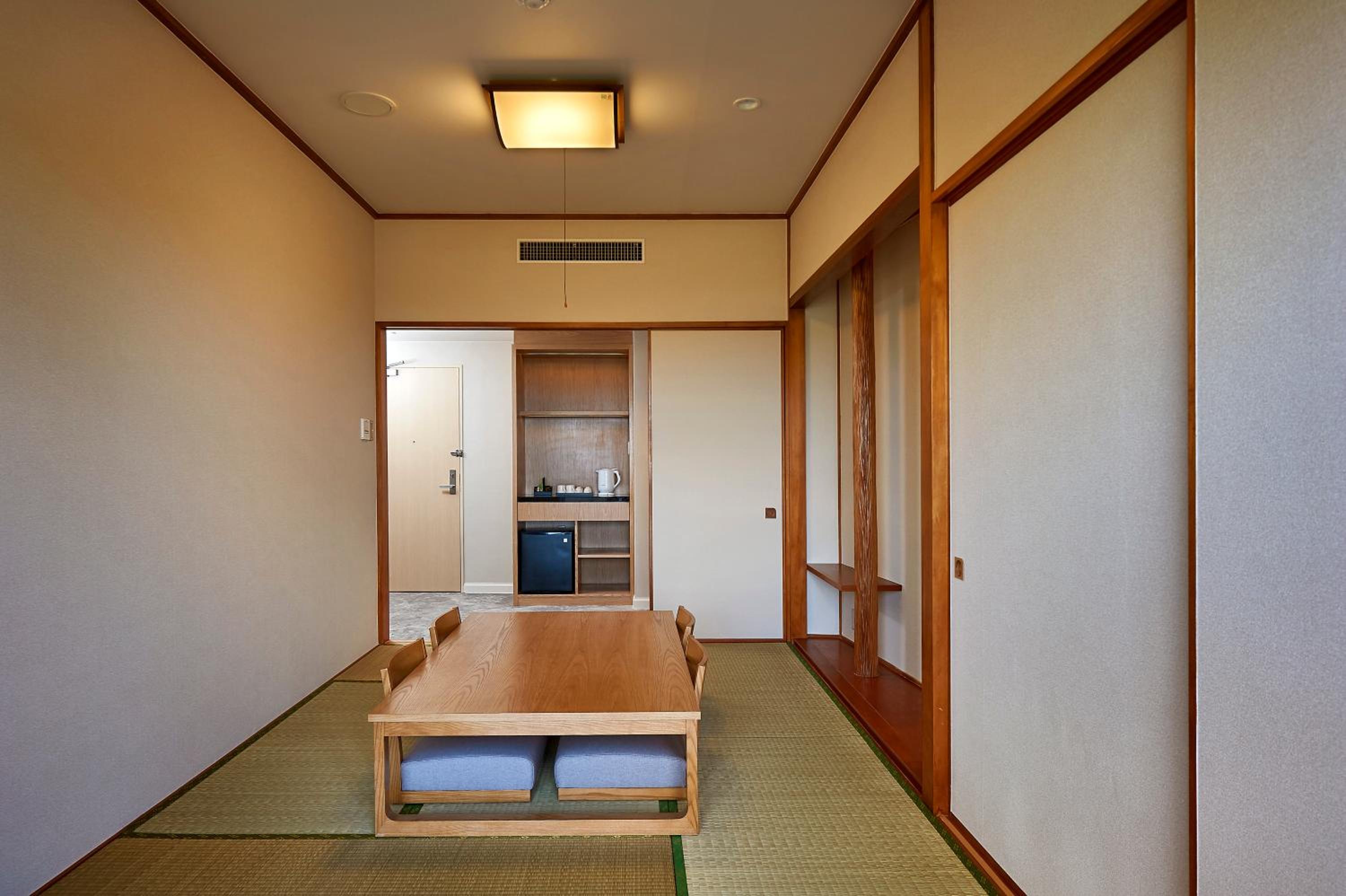 Two-Bedroom Suite - Photo 9