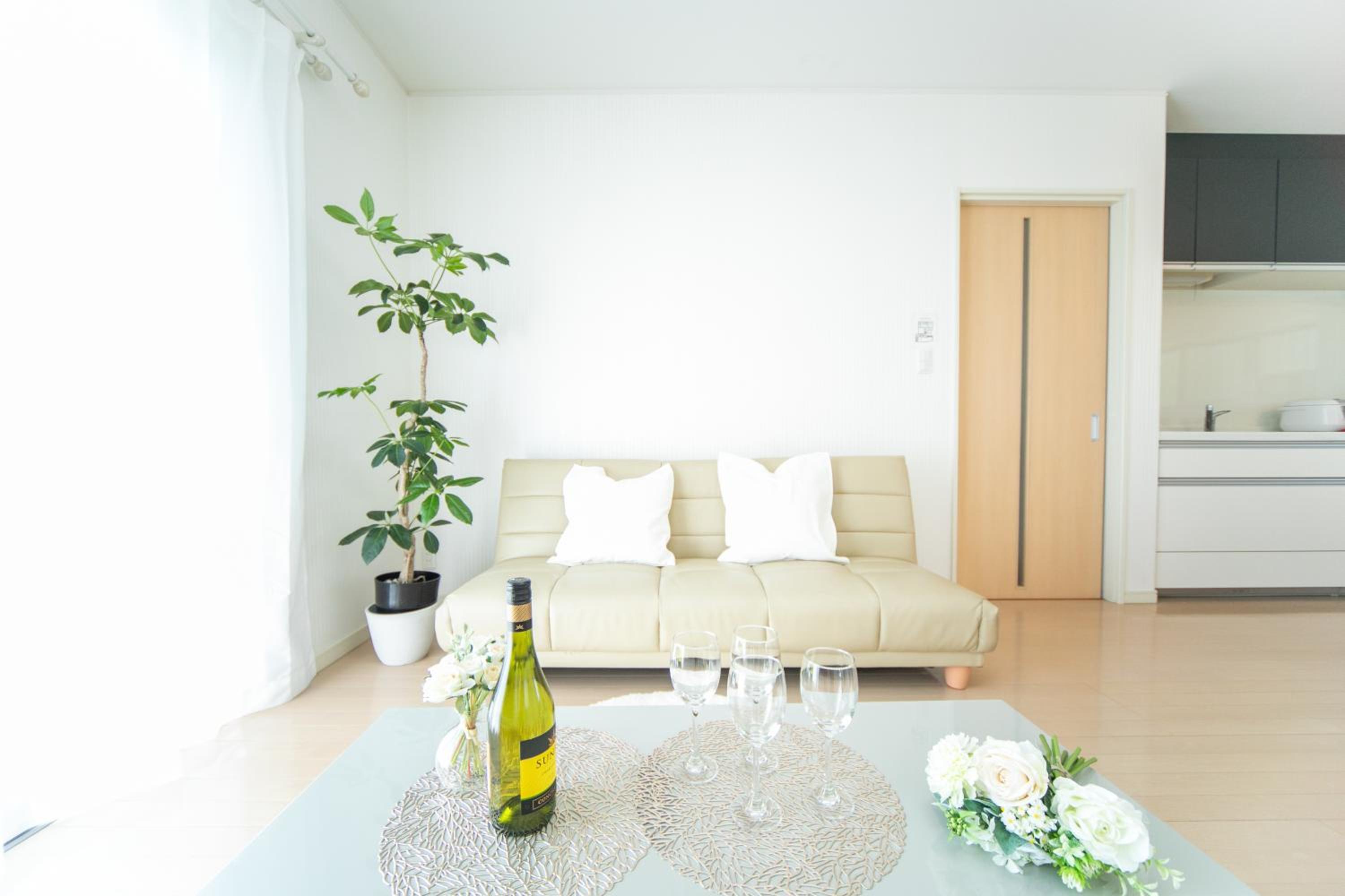 Five-Bedroom House - Photo 25