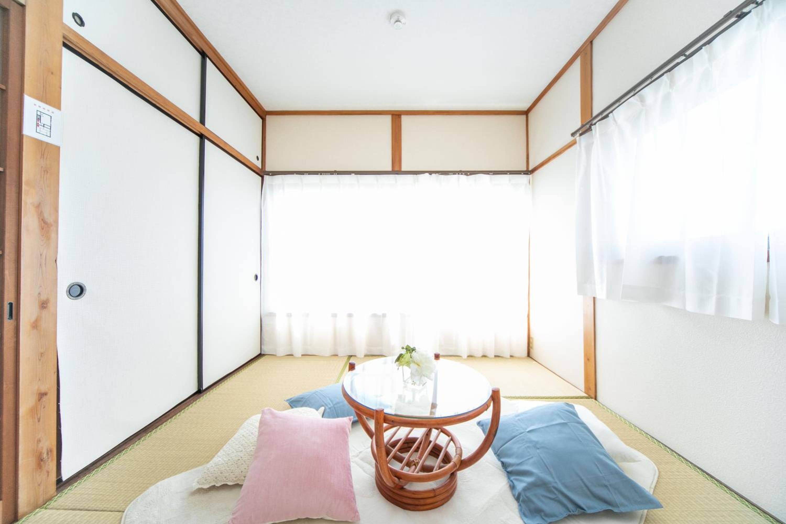Five-Bedroom House - Photo 29