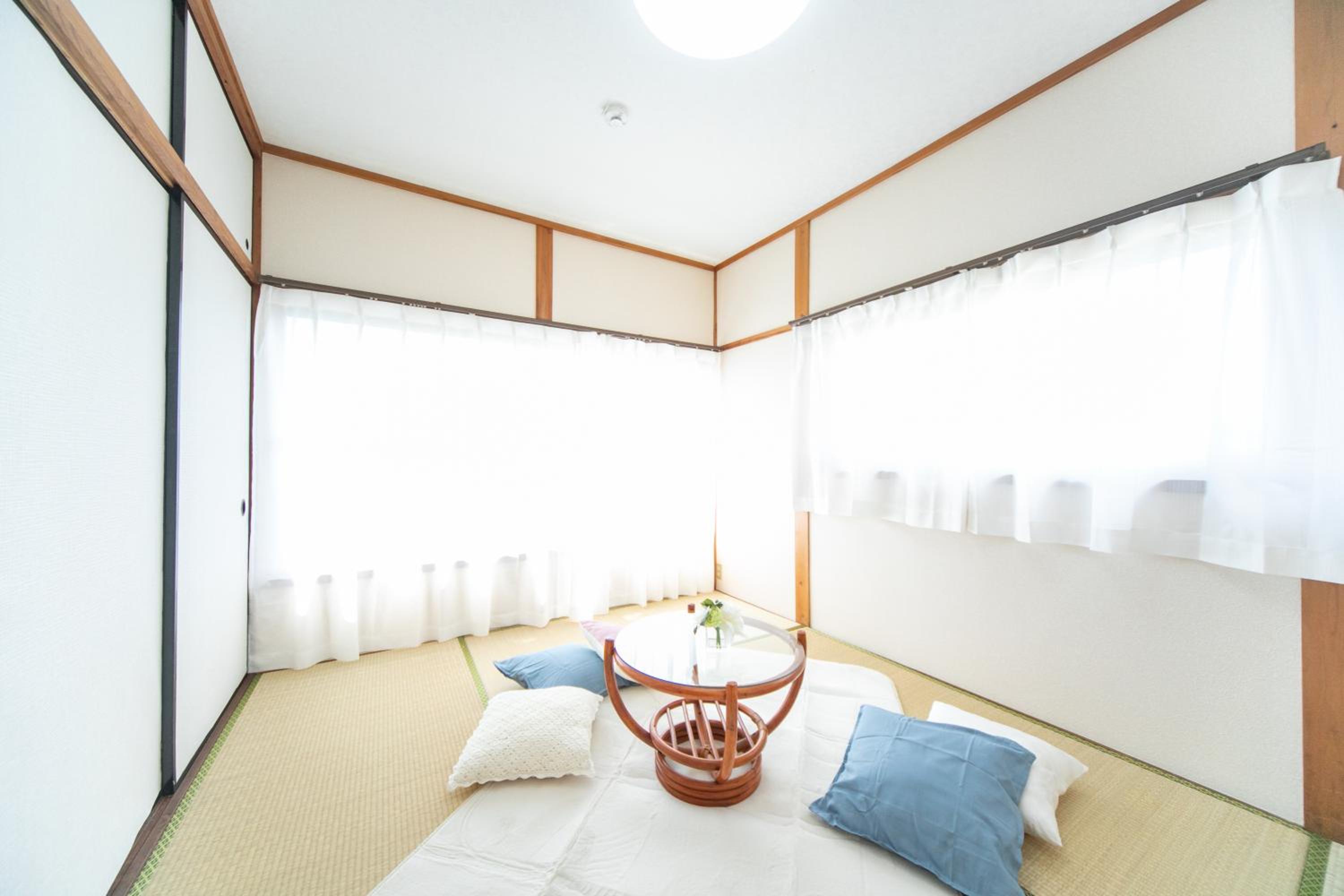Five-Bedroom House - Photo 39