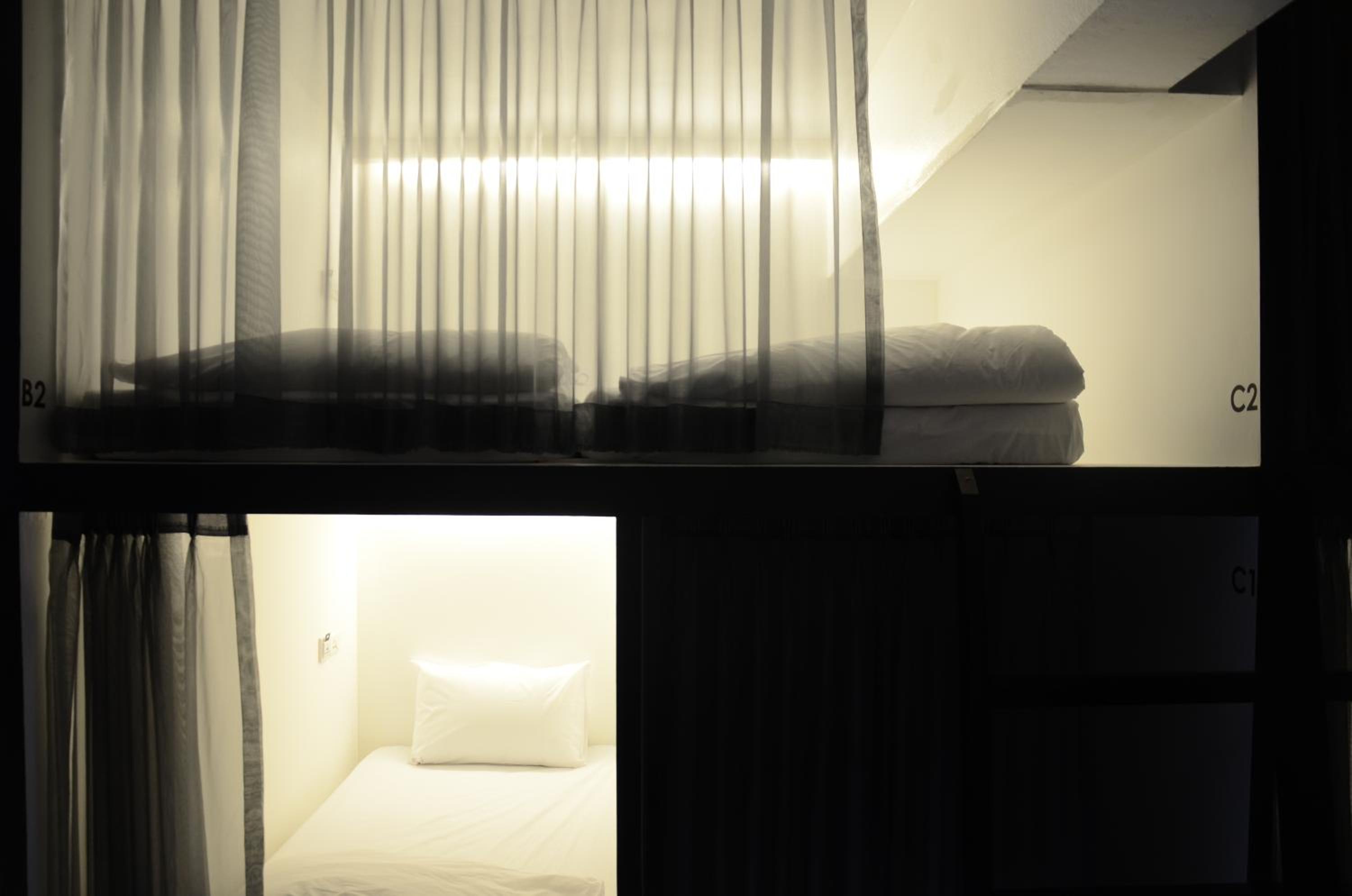 Twin Bed in mix Capsule  photo 3