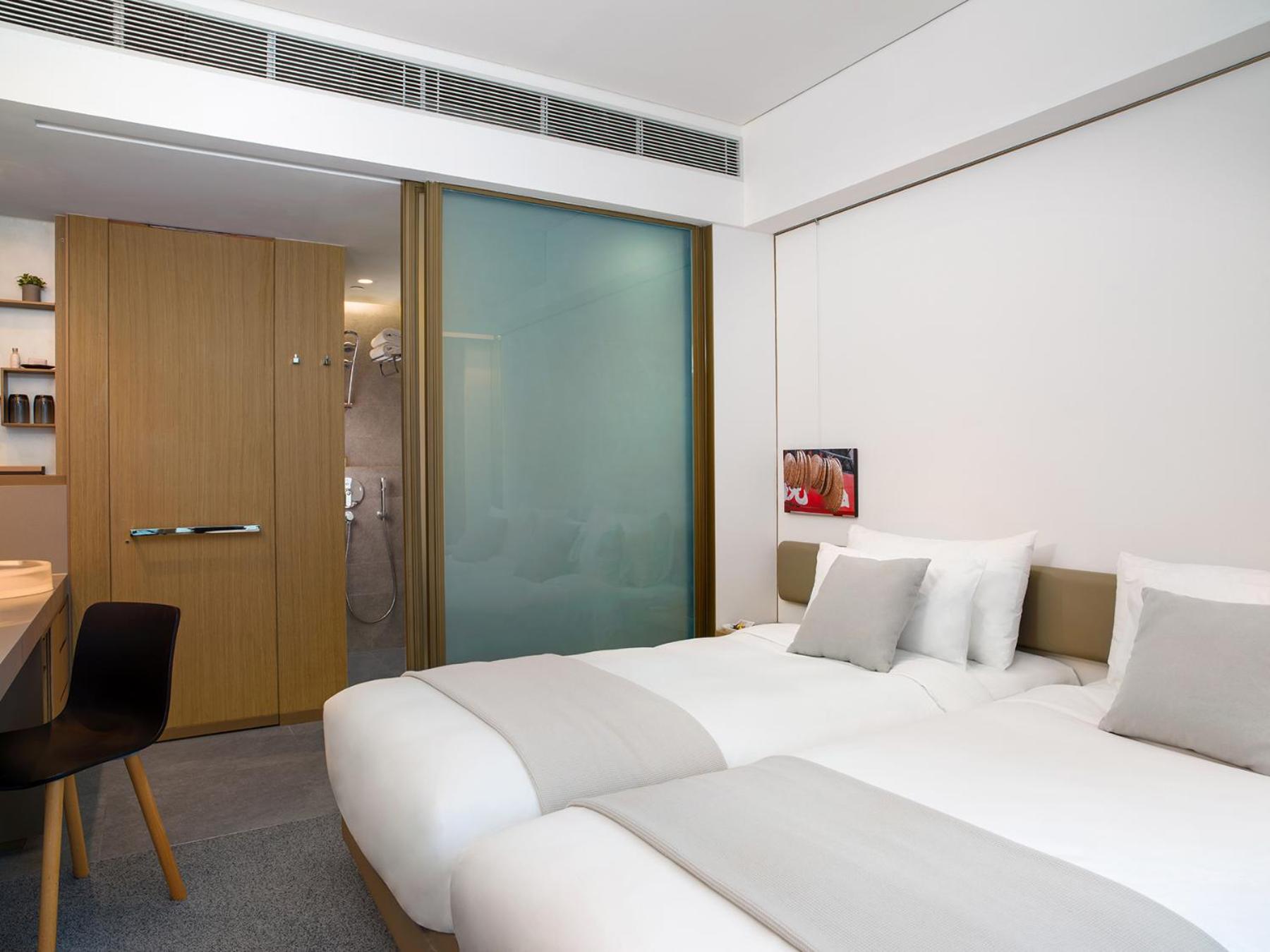 Deluxe Twin Room photo 2