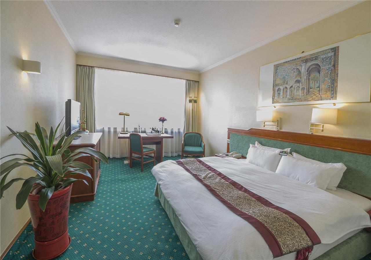 Business Suite photo 2