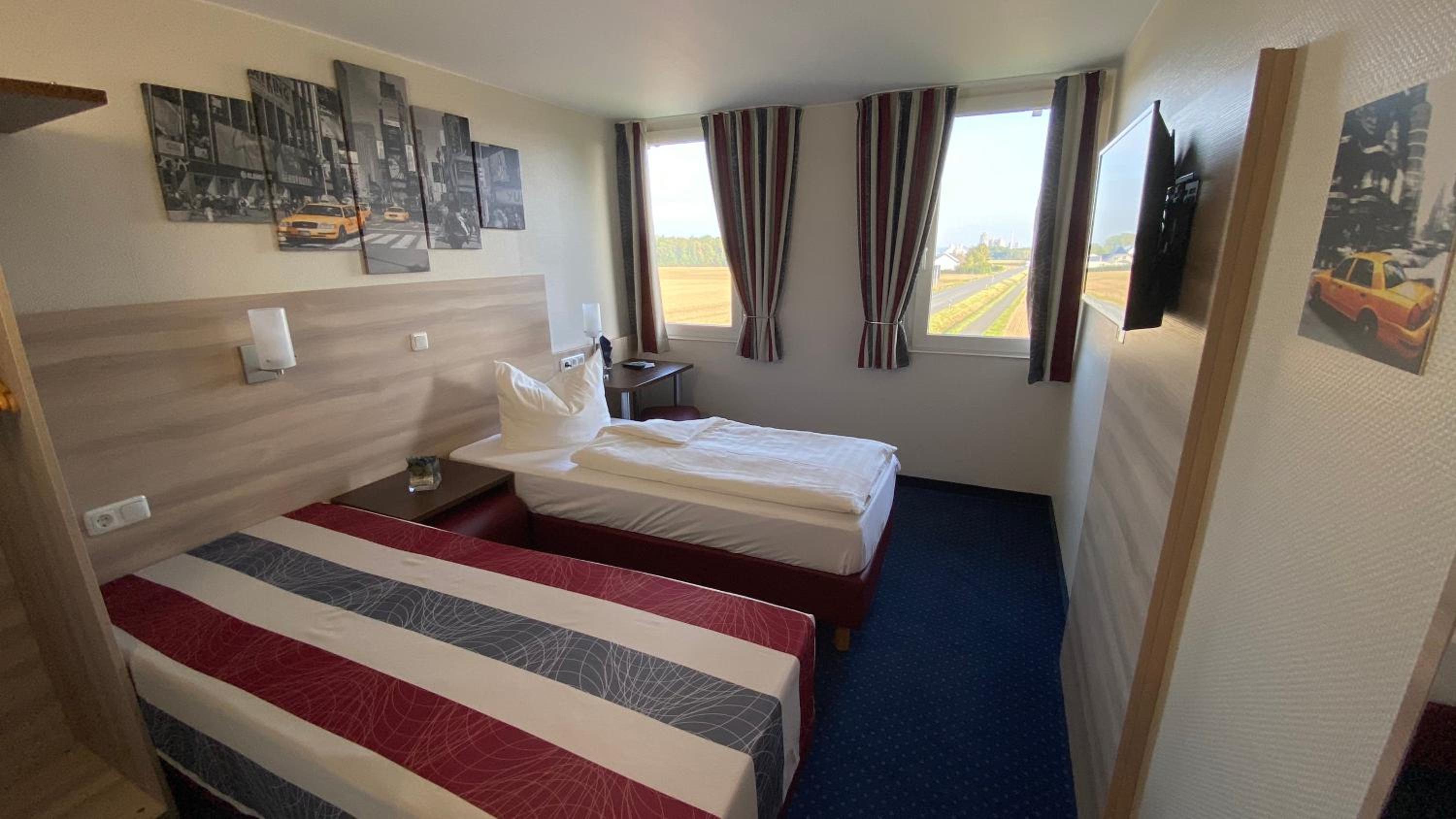 Single Room photo 3