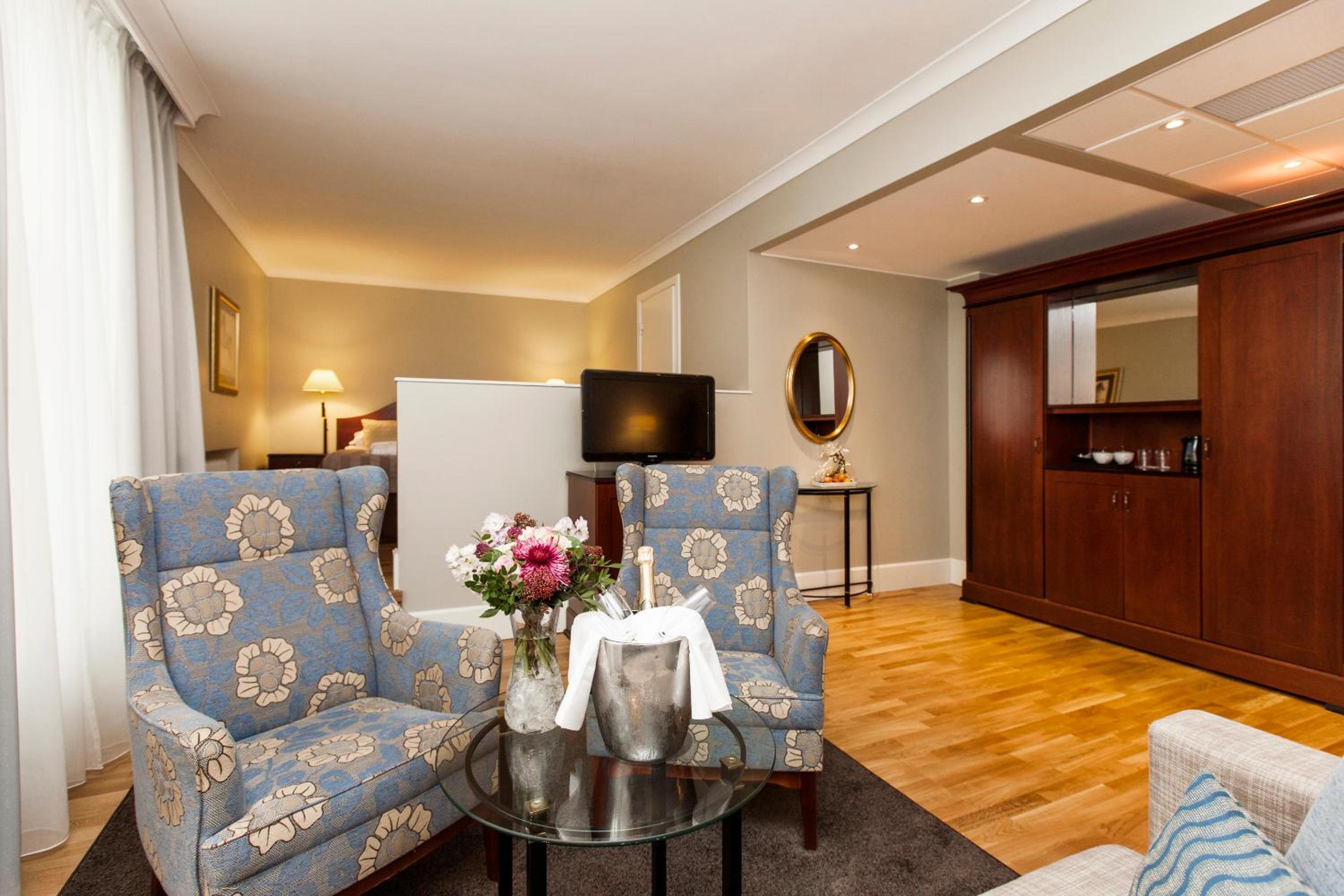 Junior Suite - Photo 7