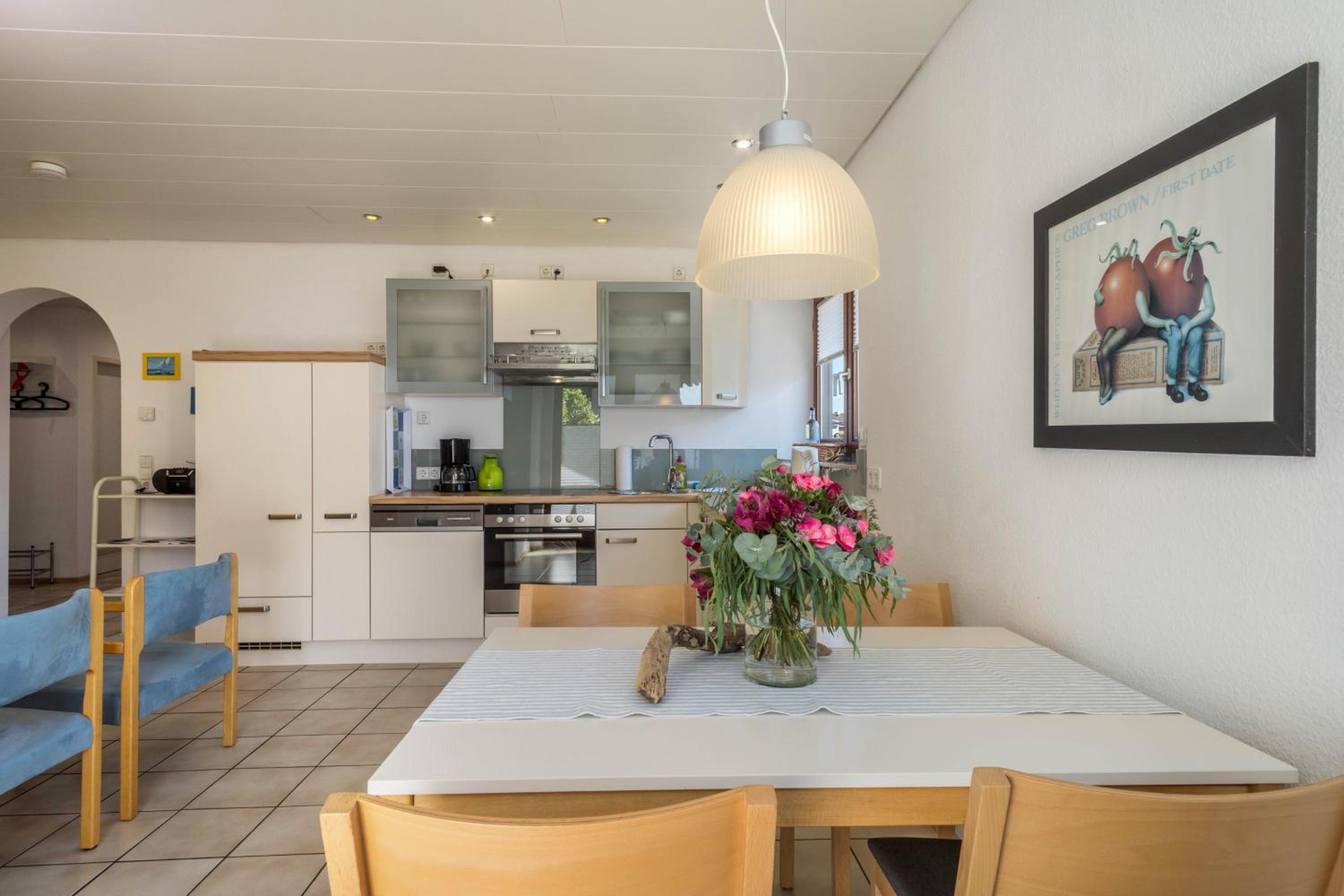 Two-Bedroom Deluxe Apartment with Garden View photo 2