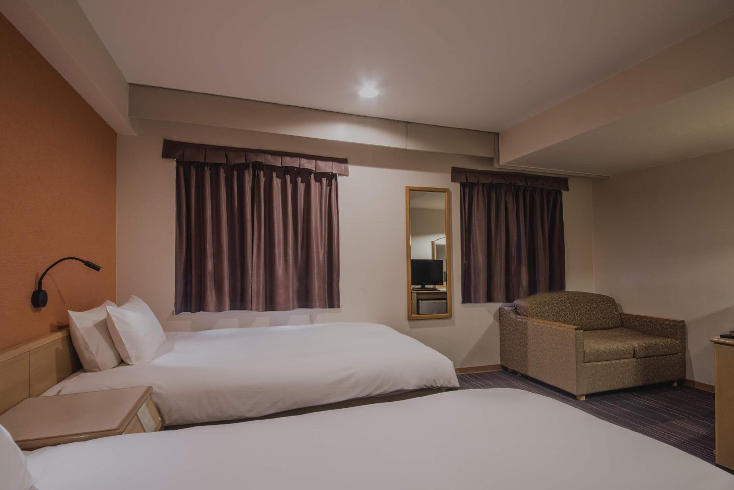 Standard Twin Room - Non-Smoking