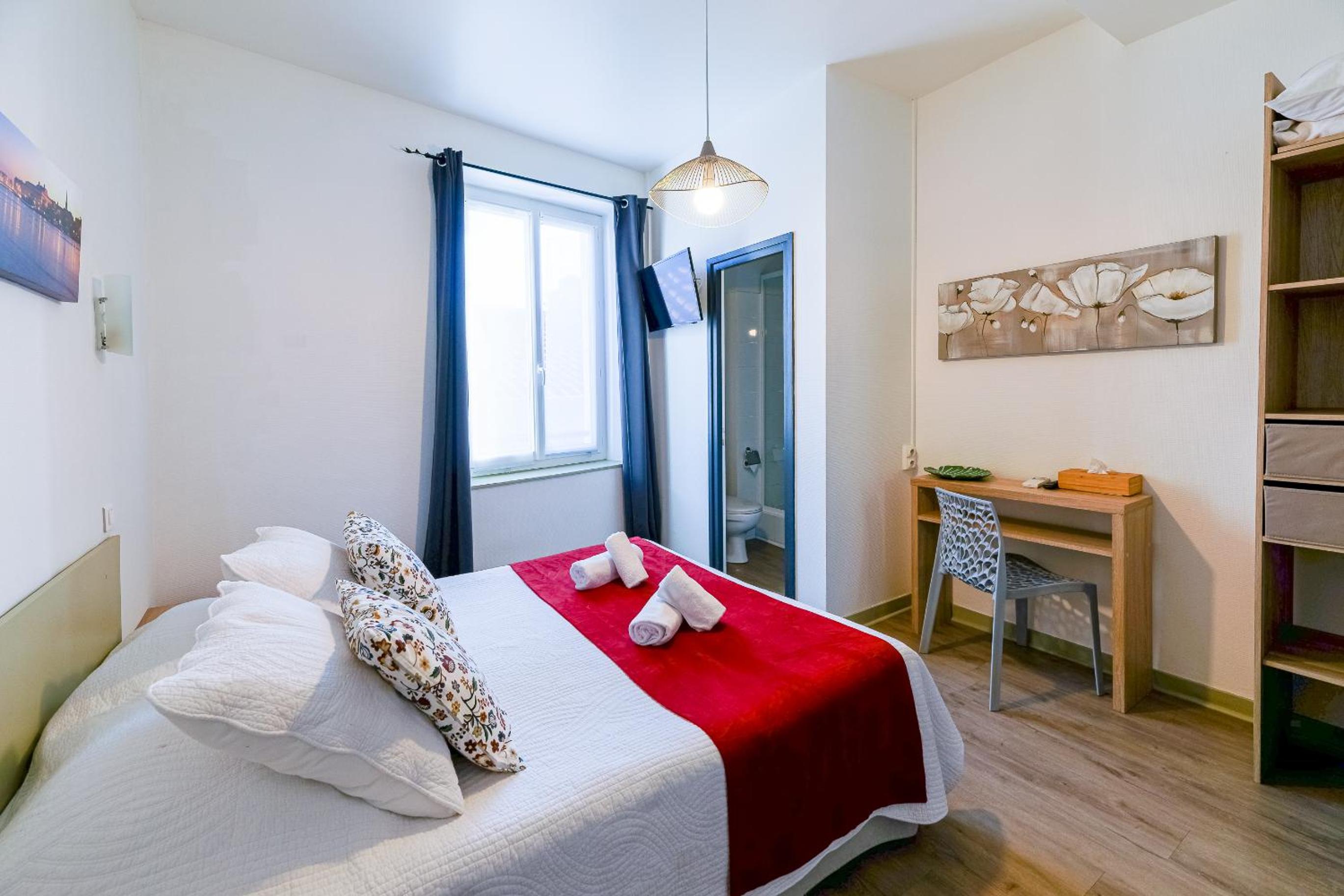 Standard Double Room photo 2