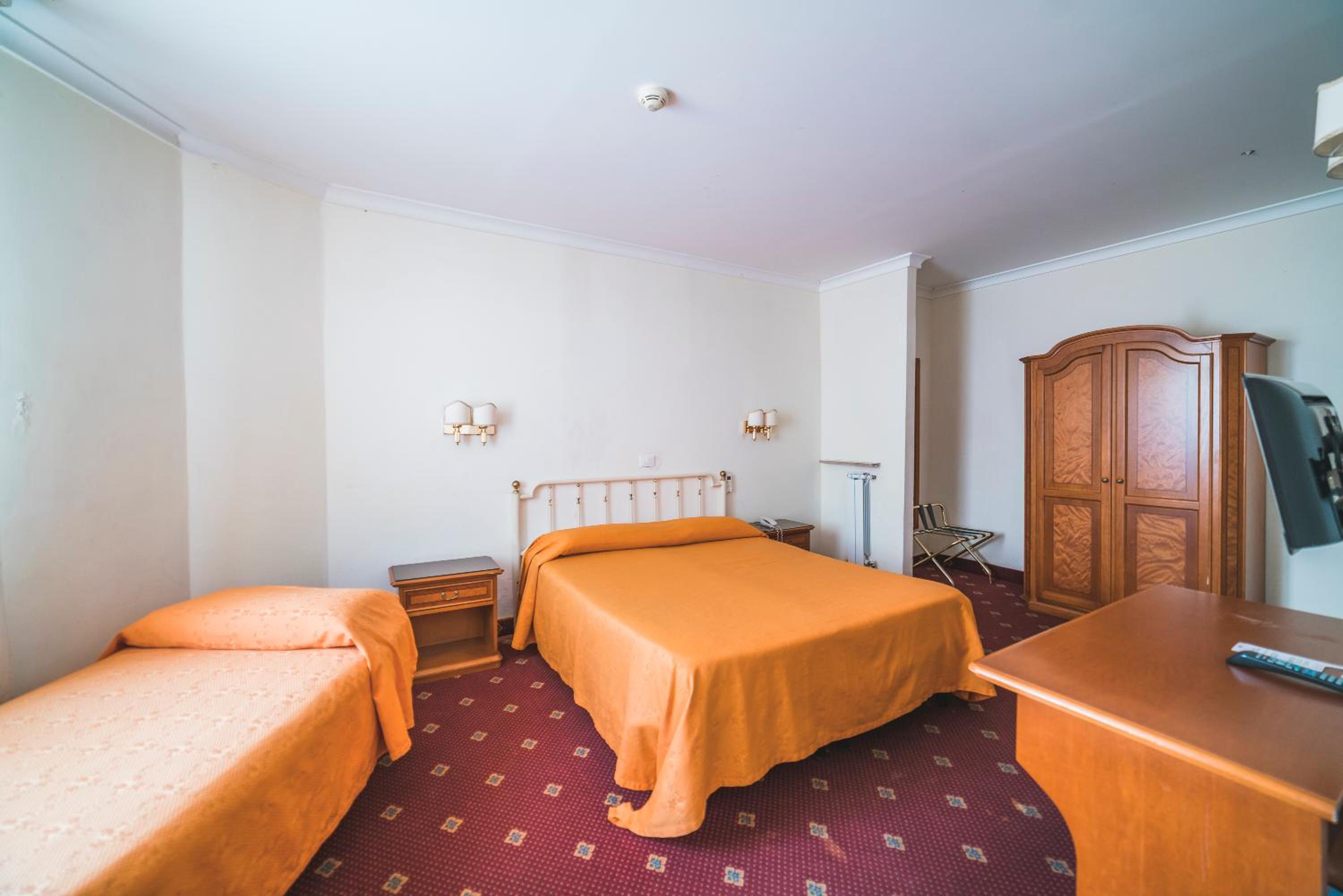 Classic Triple Room photo 1