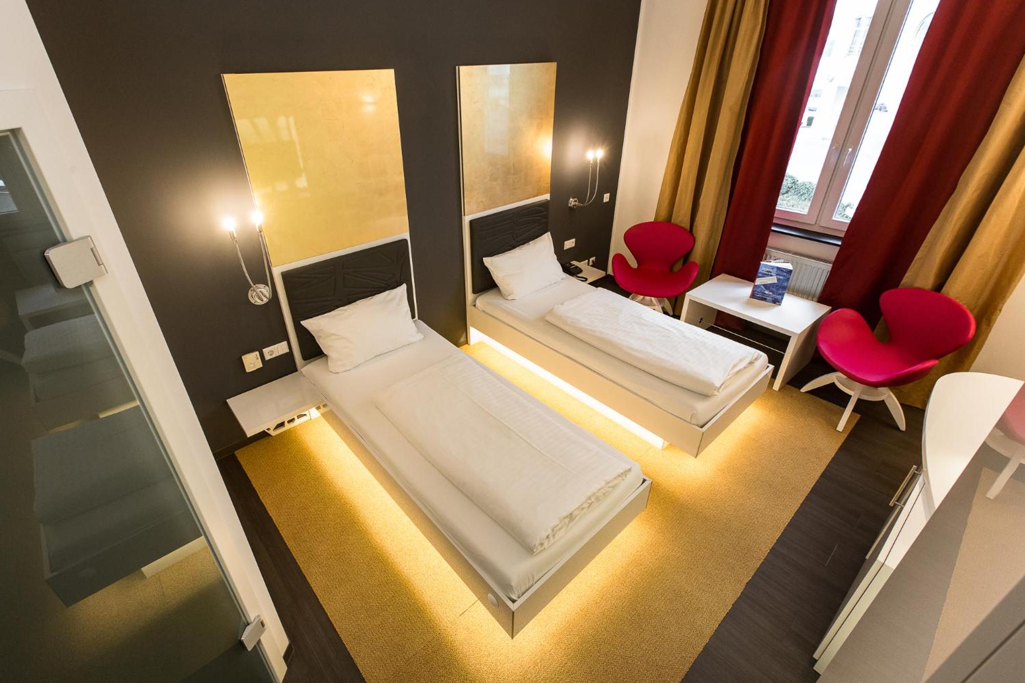 Superior Twin Room - Photo 1