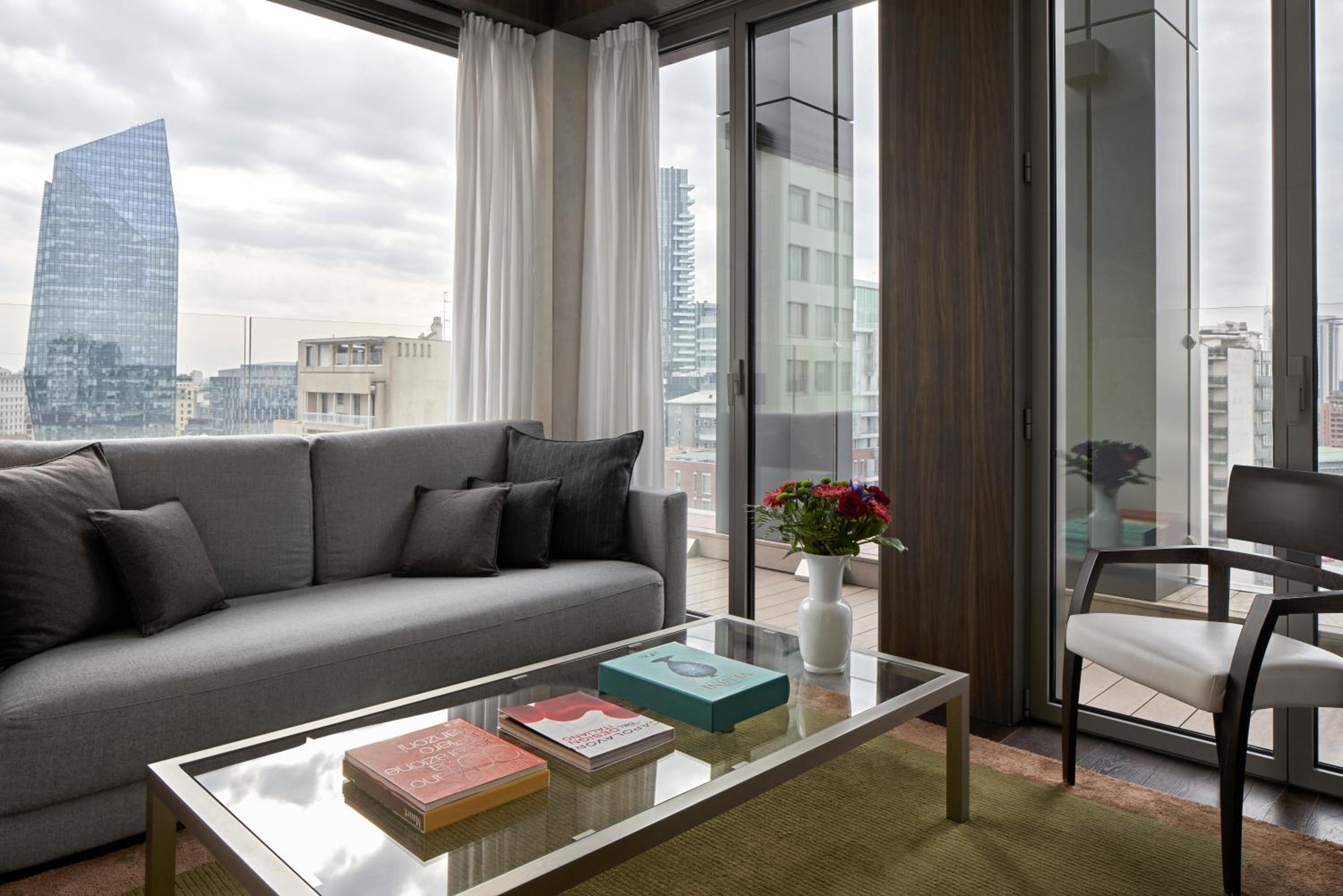 Skyline Suite thumbnail 6