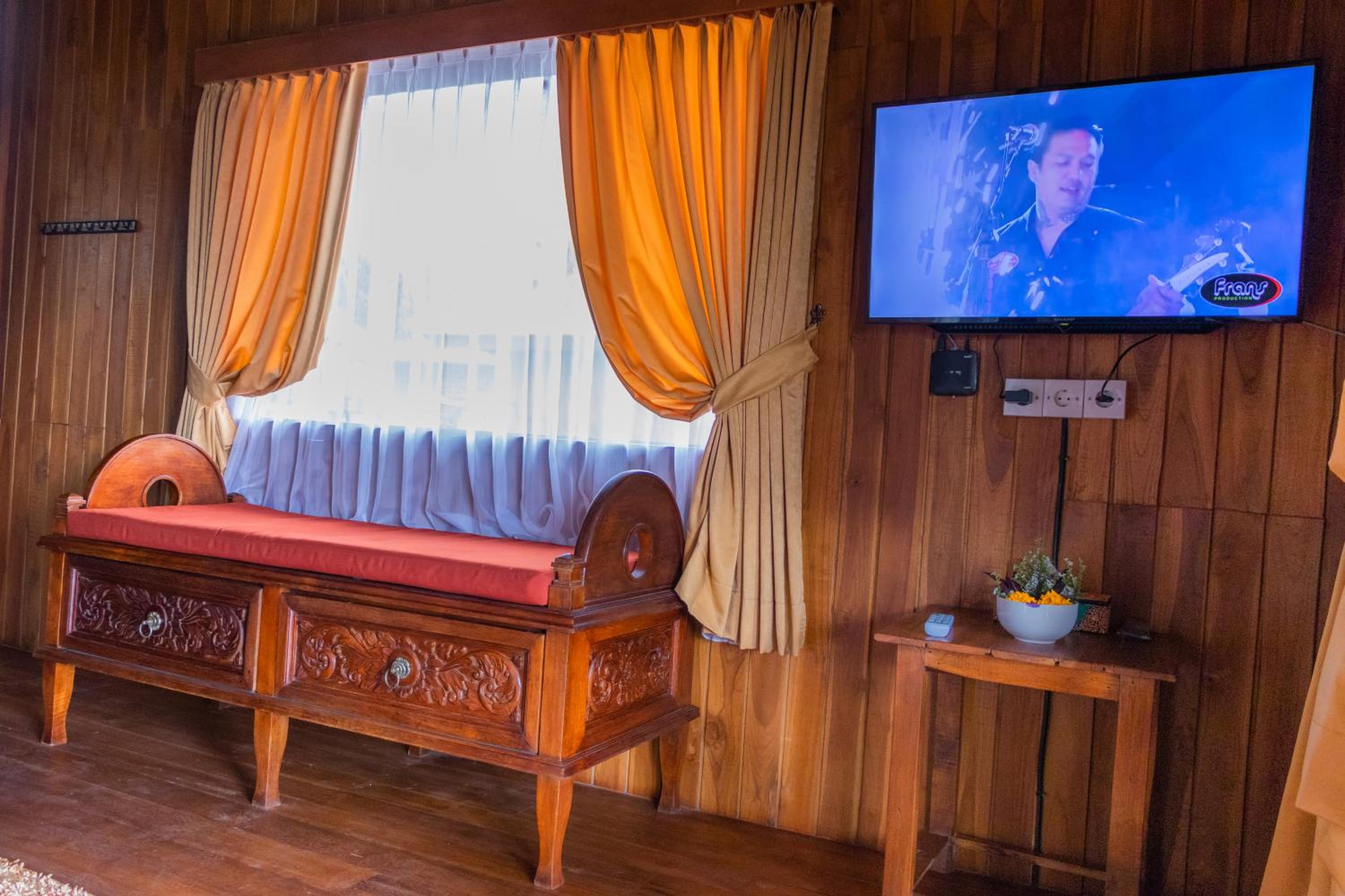 Deluxe Suite - Photo 8