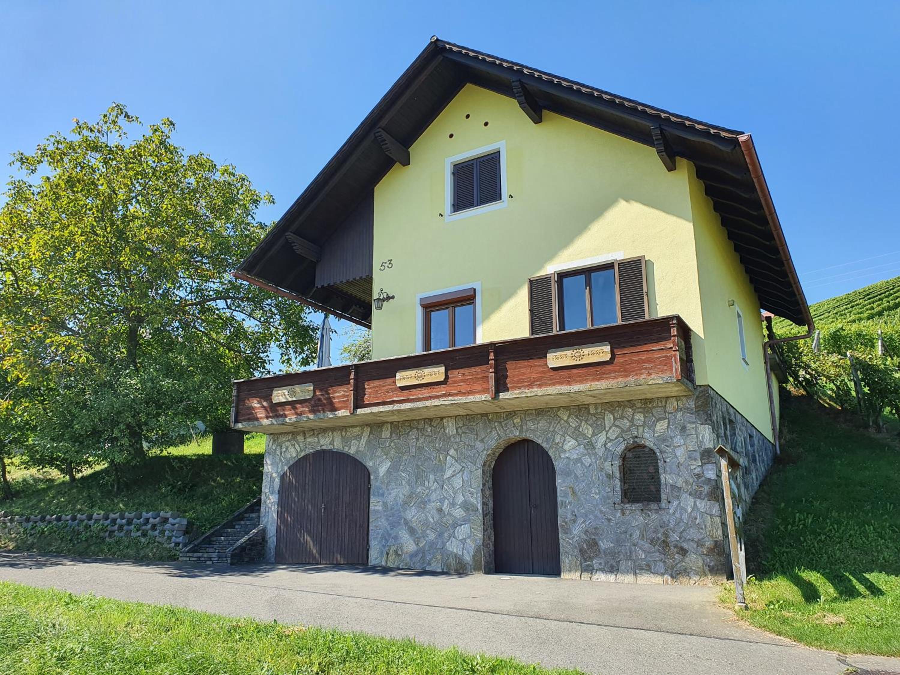 Four-Bedroom House photo 2