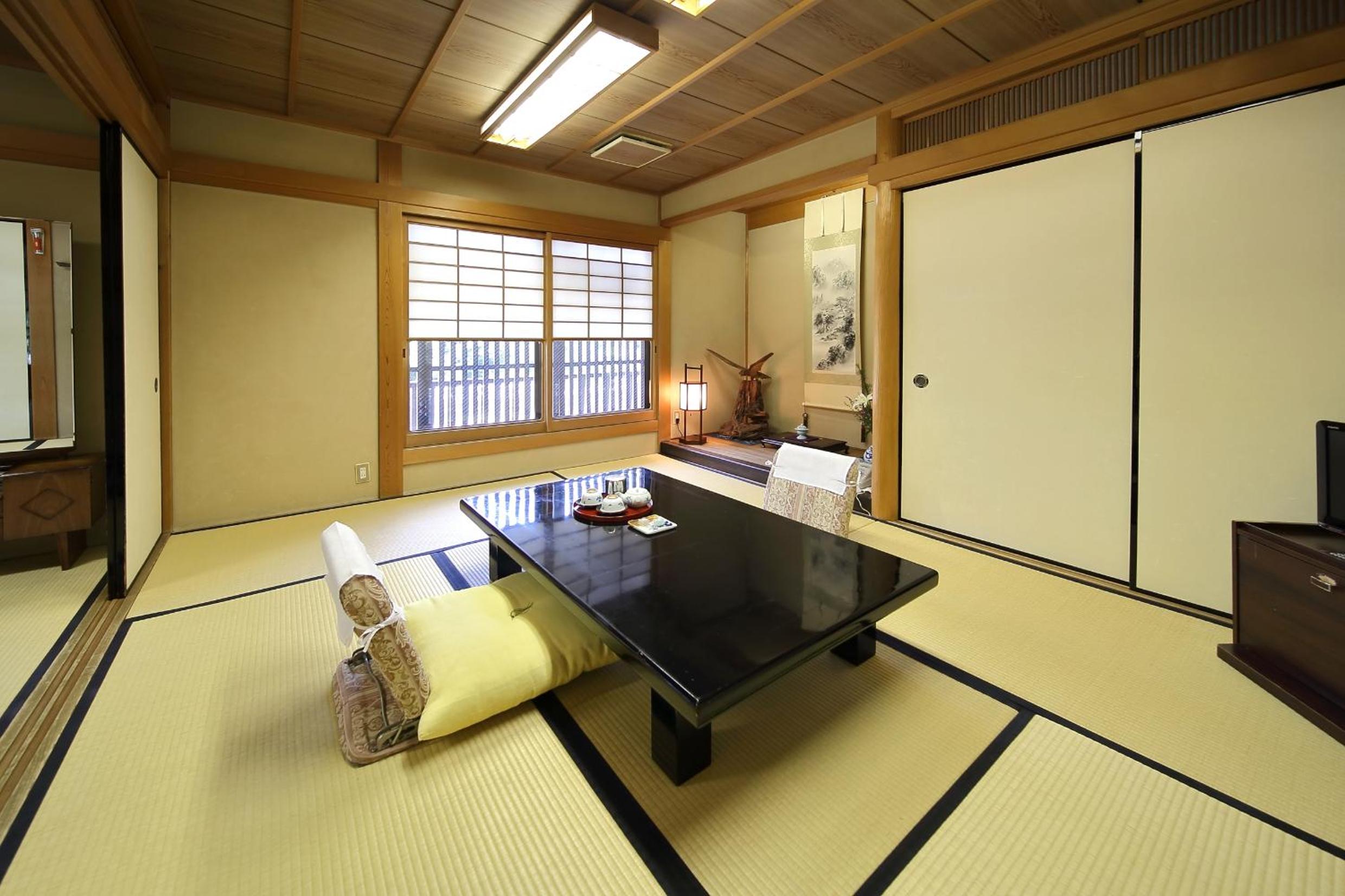 Japanese-Style Standard Room - Photo 1