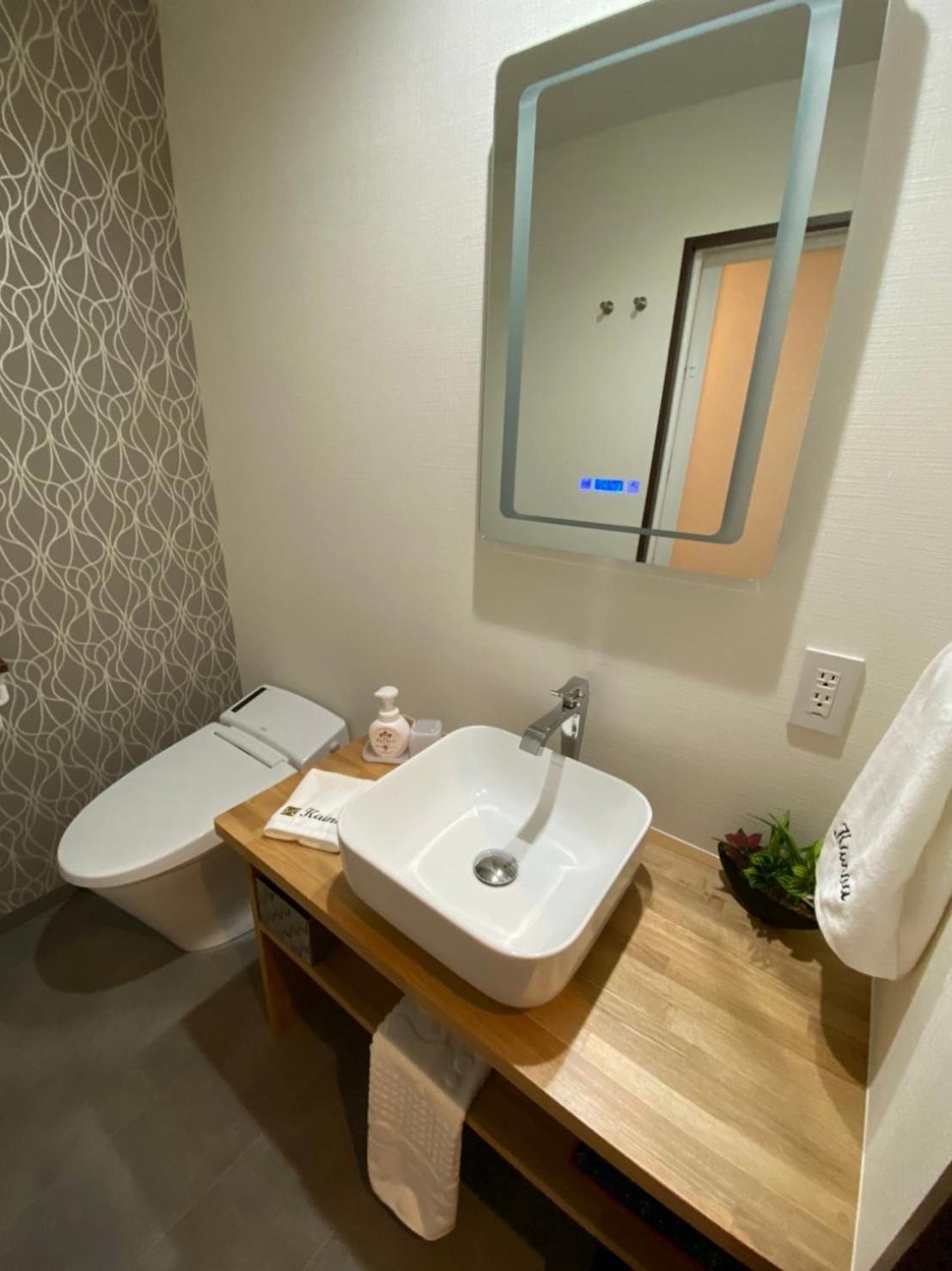 Queen Suite photo 2