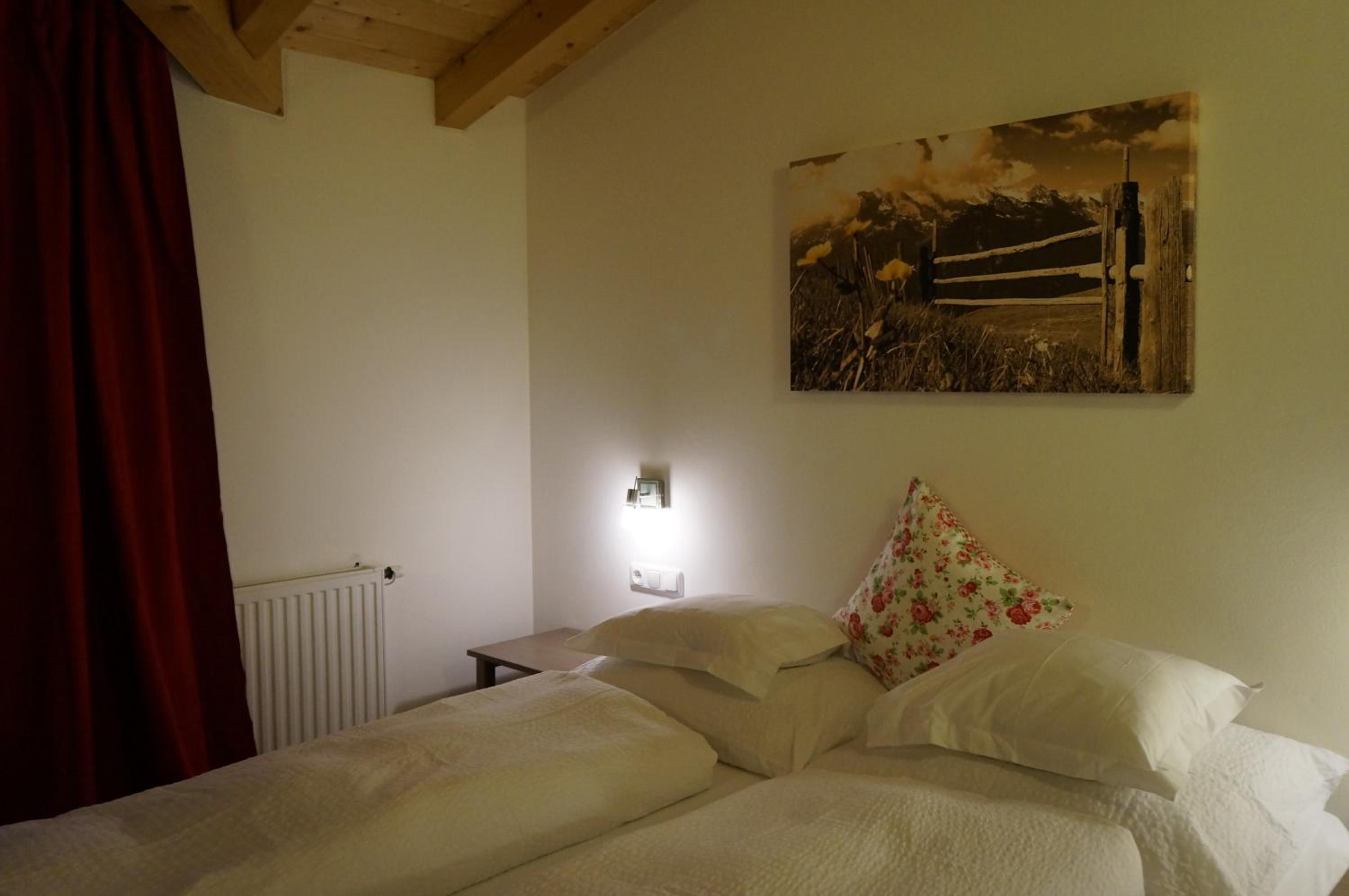 Standard Double Room photo 3
