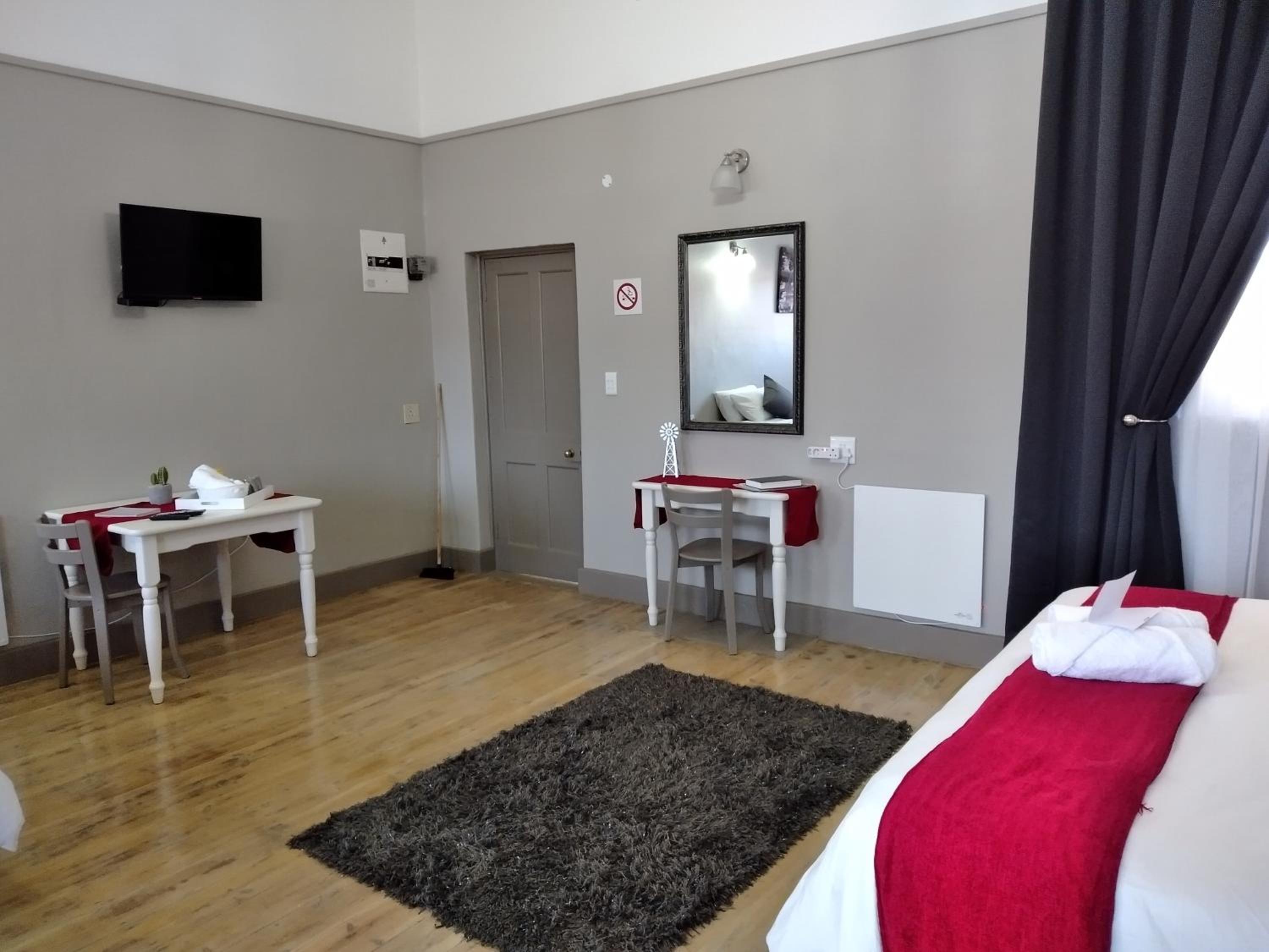 Deluxe Family Room - Photo 9