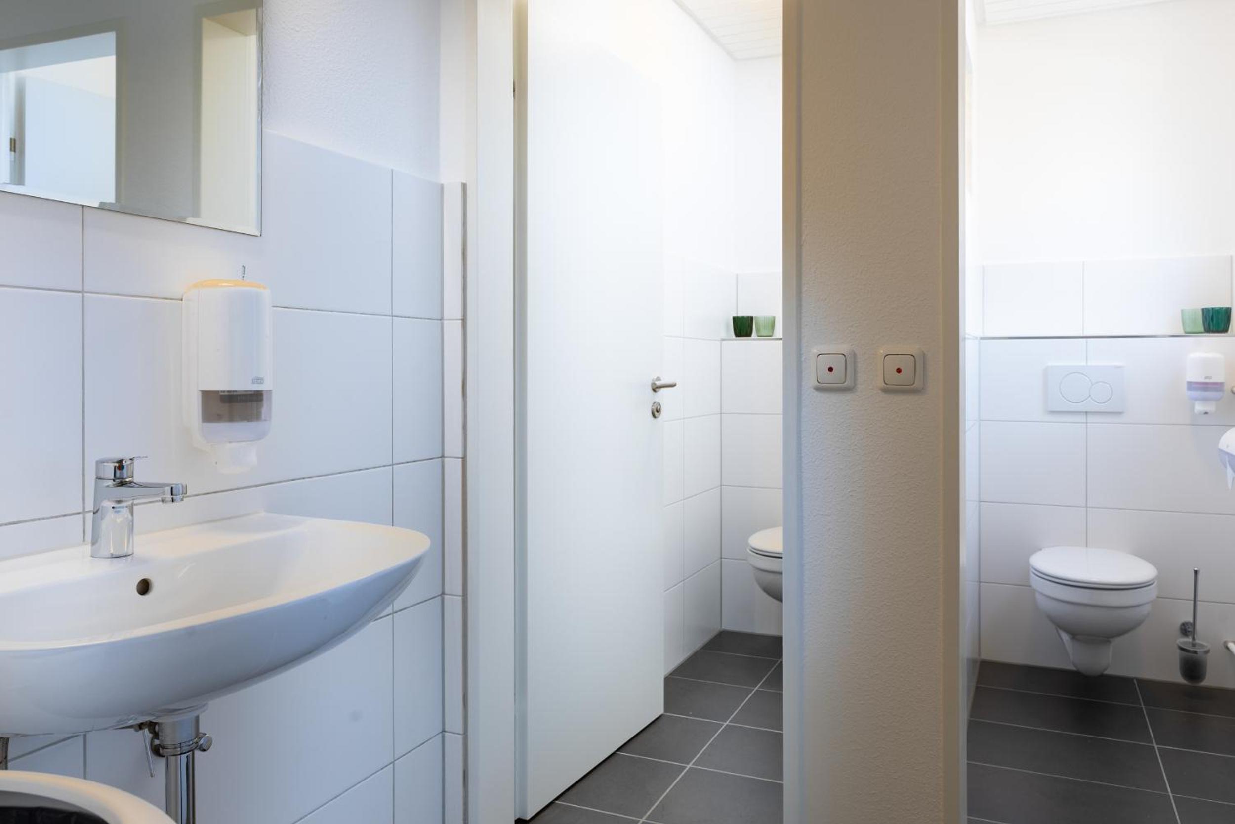 Double Room with Shared Bathroom photo 3