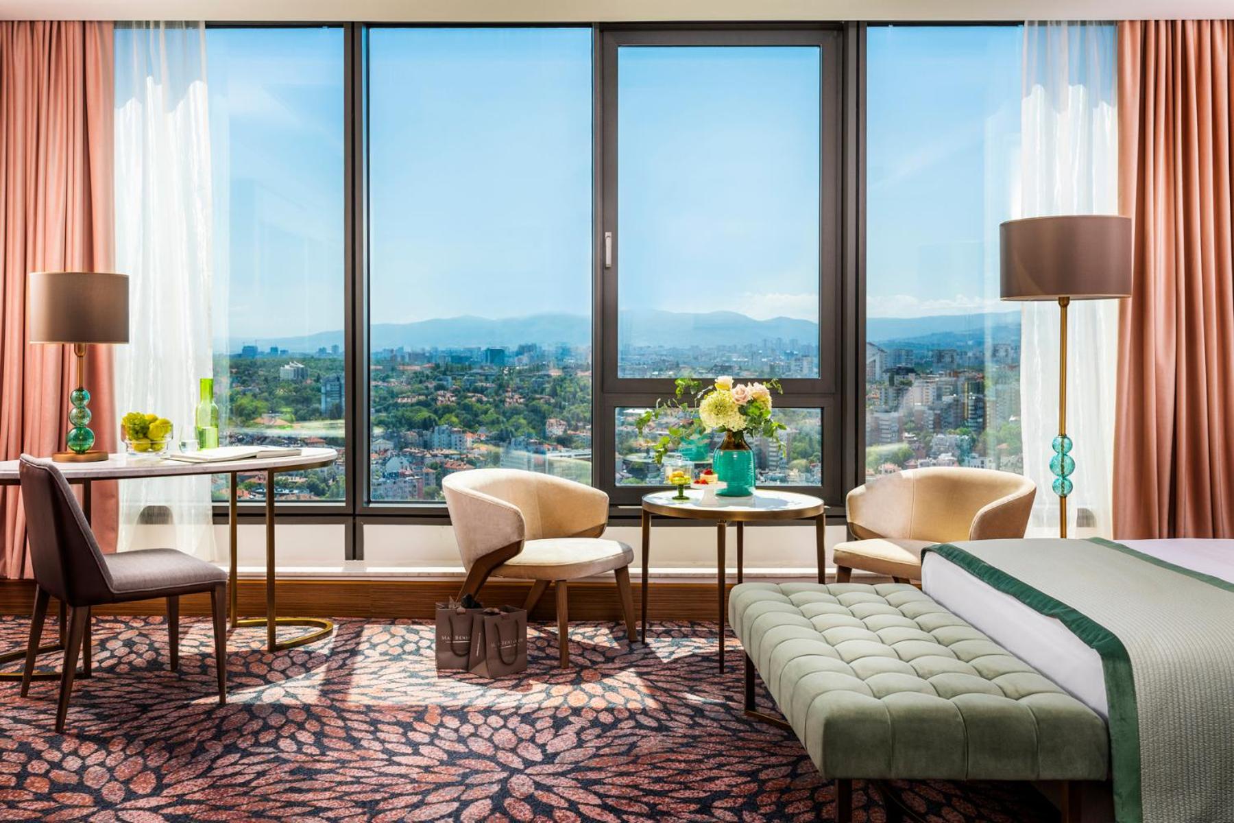 Premium Room with Twin beds - Photo 6