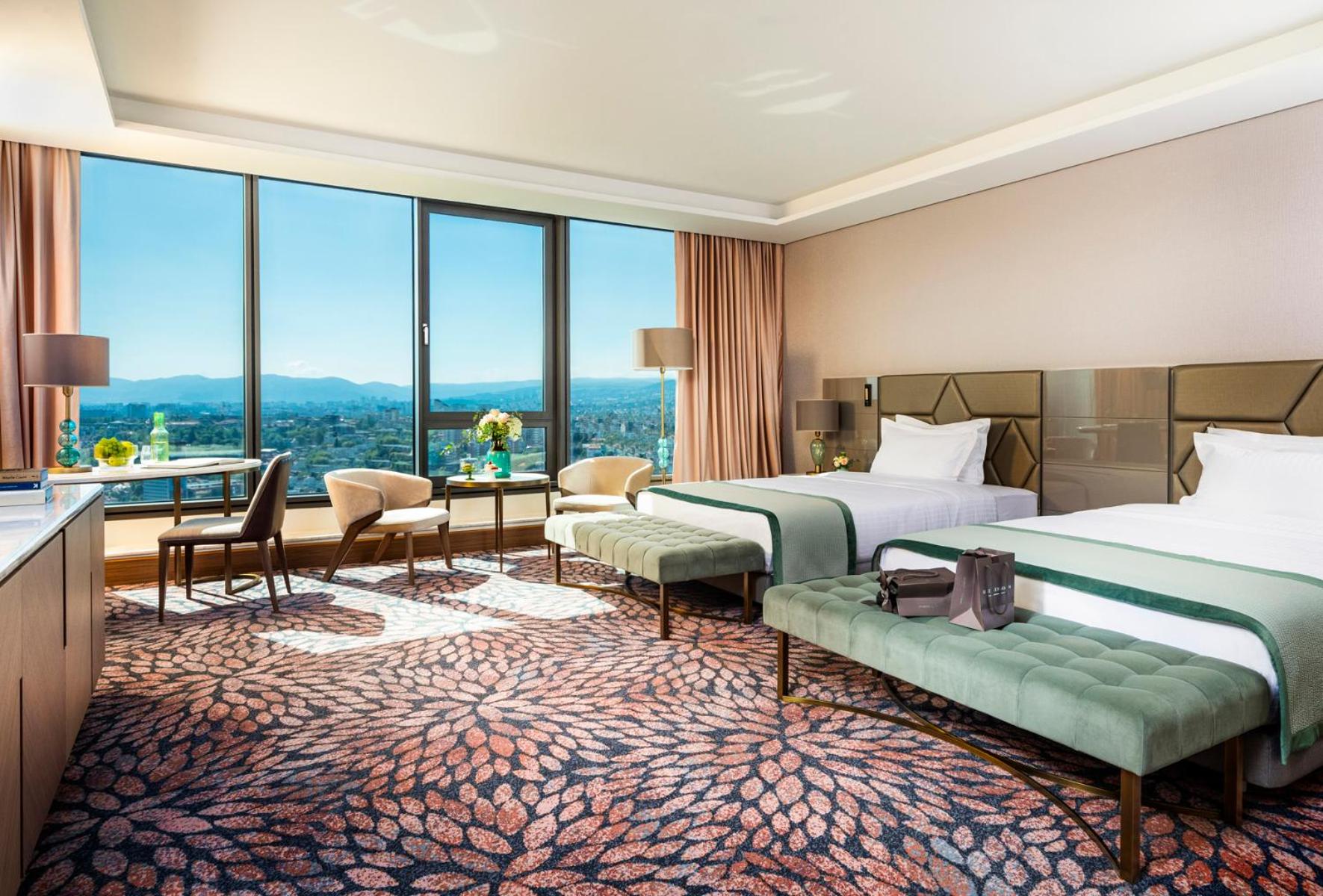 Premium Room with Twin beds - Photo 5
