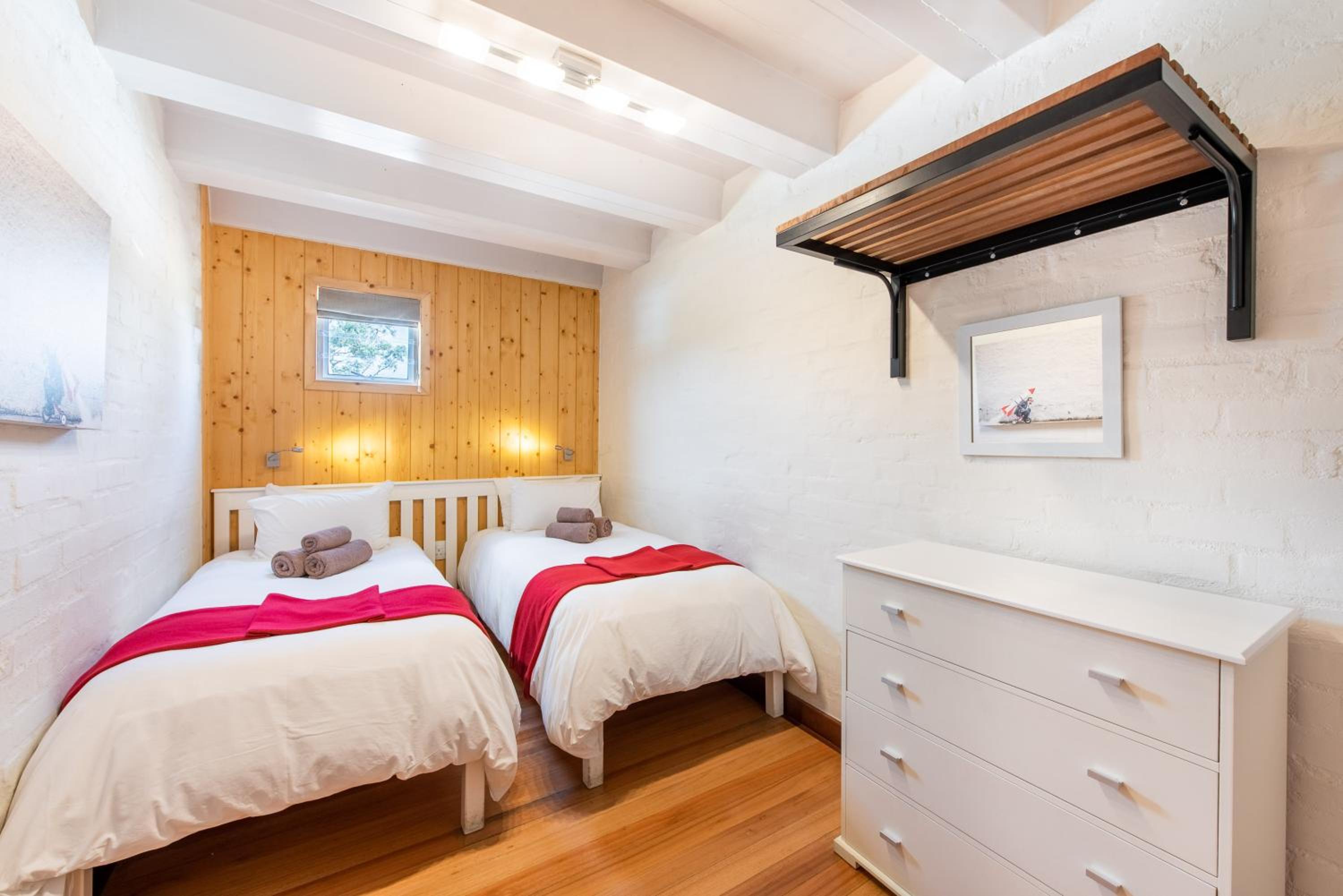 Double Room with Shared Bathroom photo 1