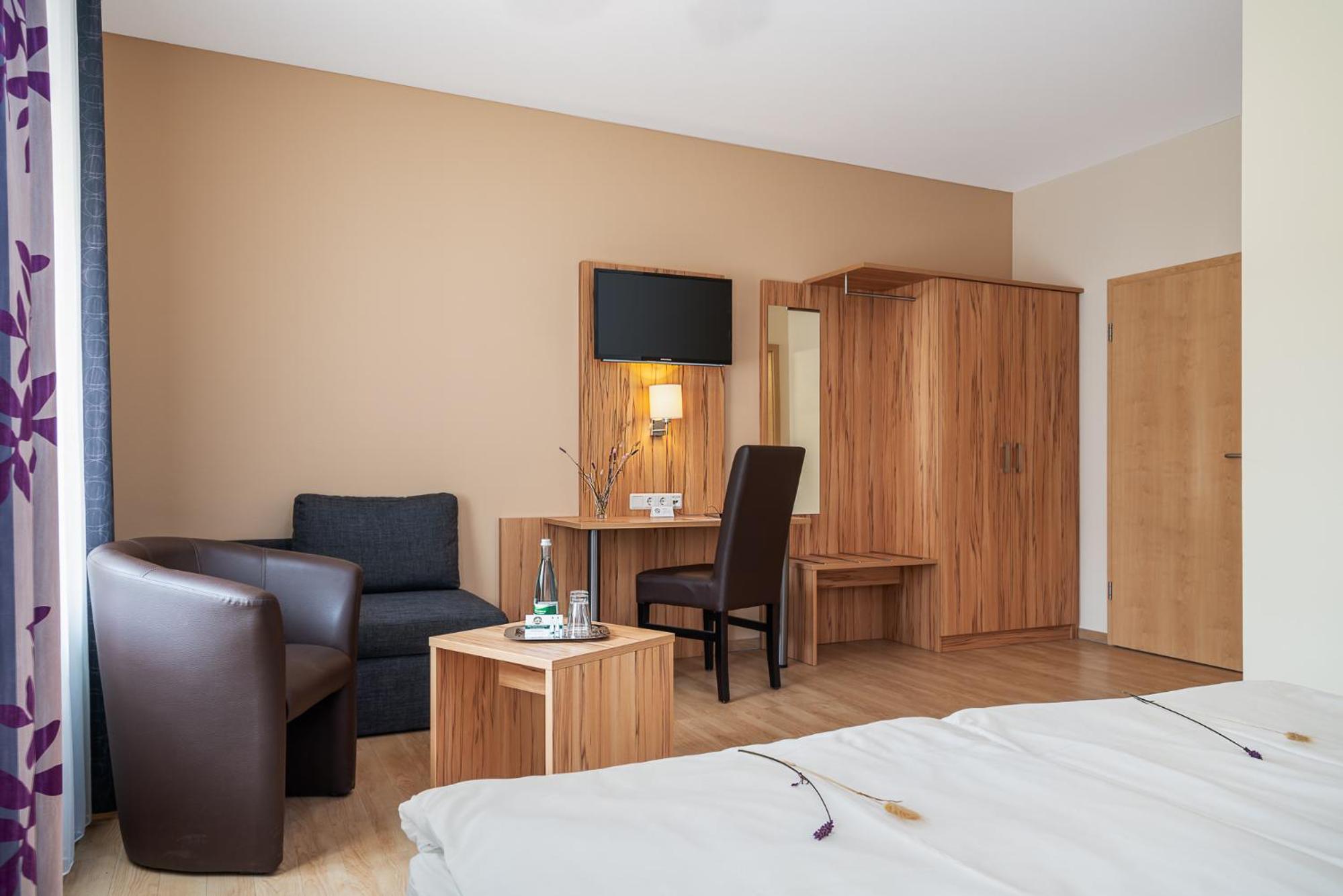 Double Room - Photo 3