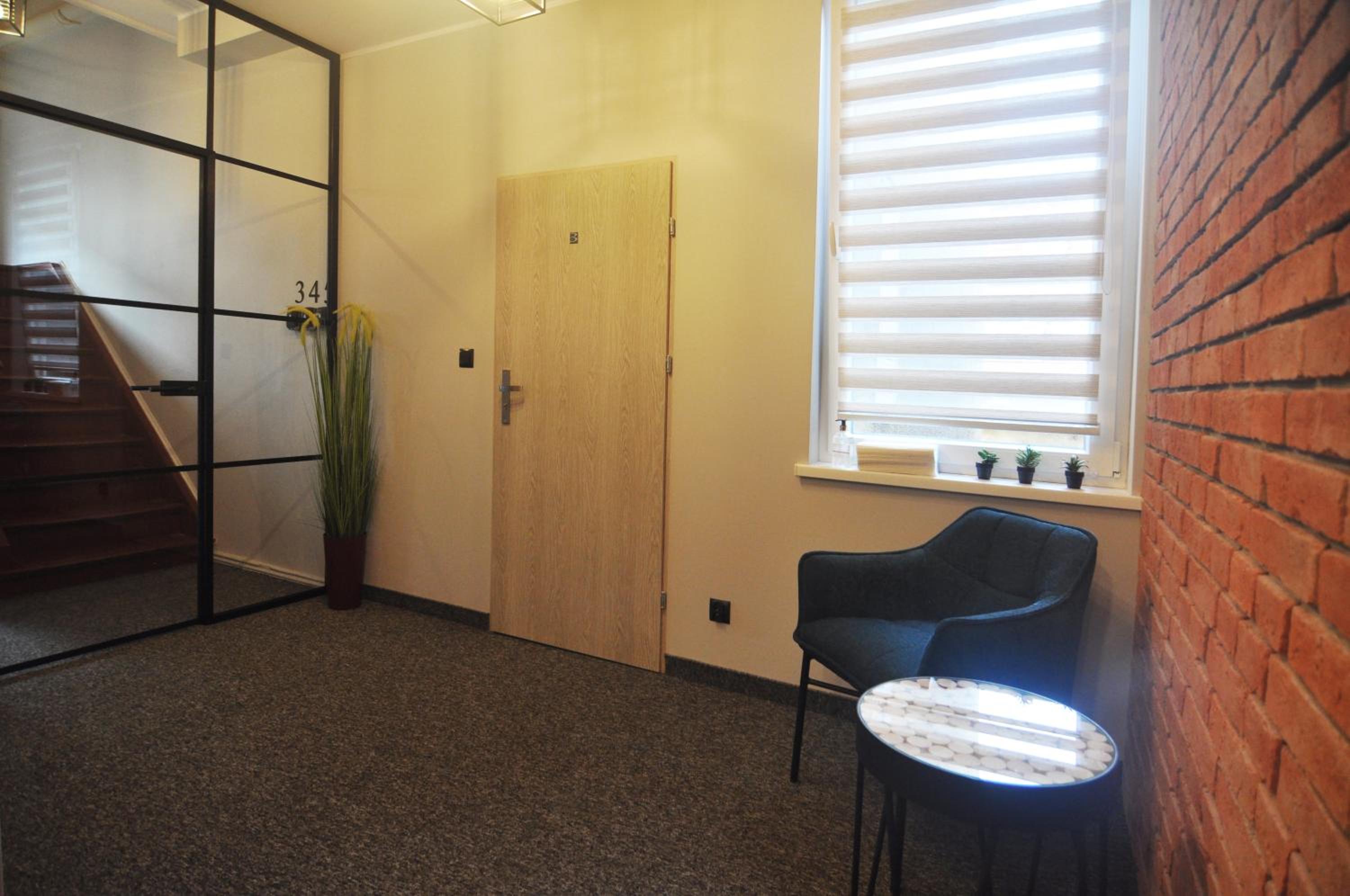 One-Bedroom Apartment - Photo 1