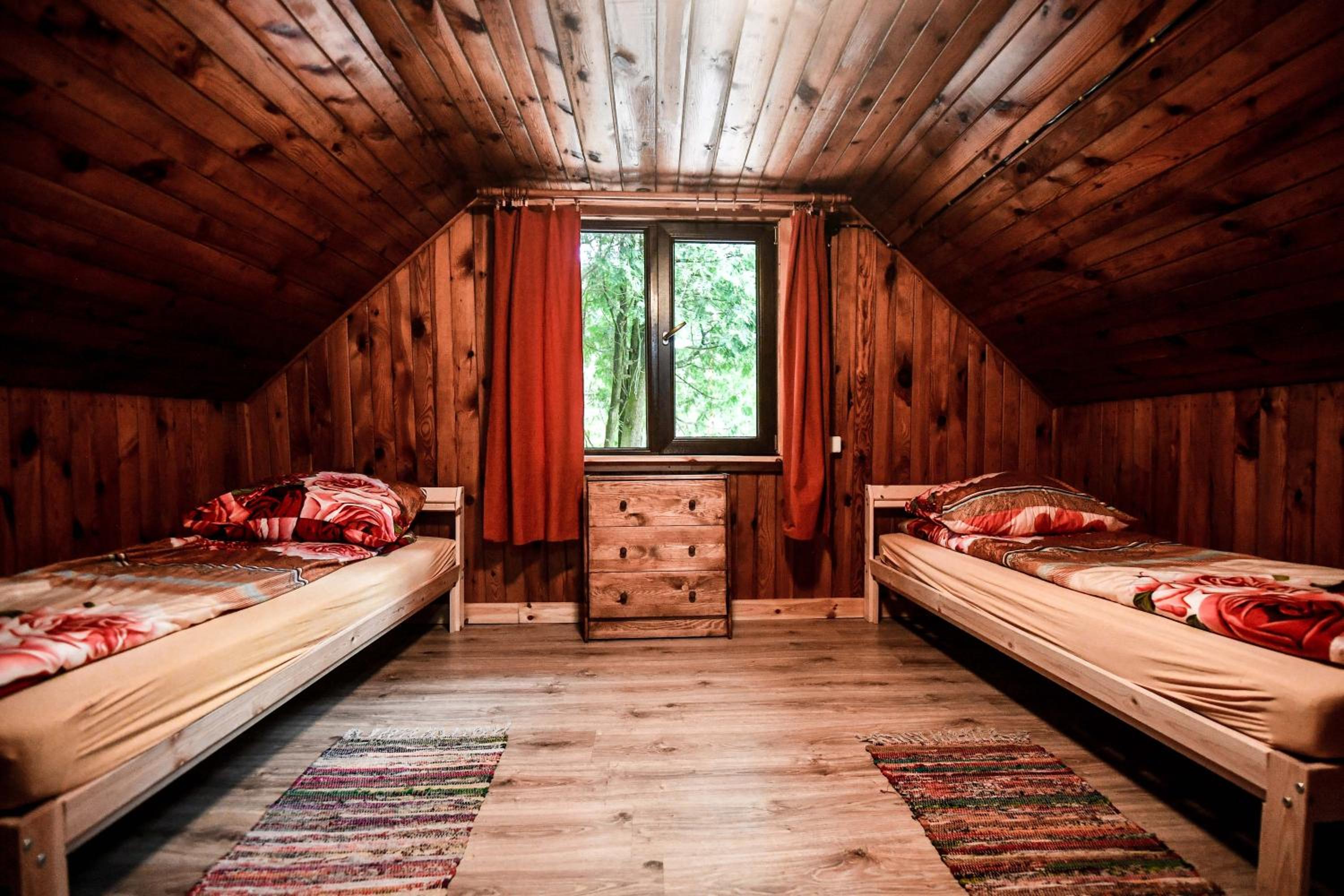 Three-Bedroom House - Photo 3