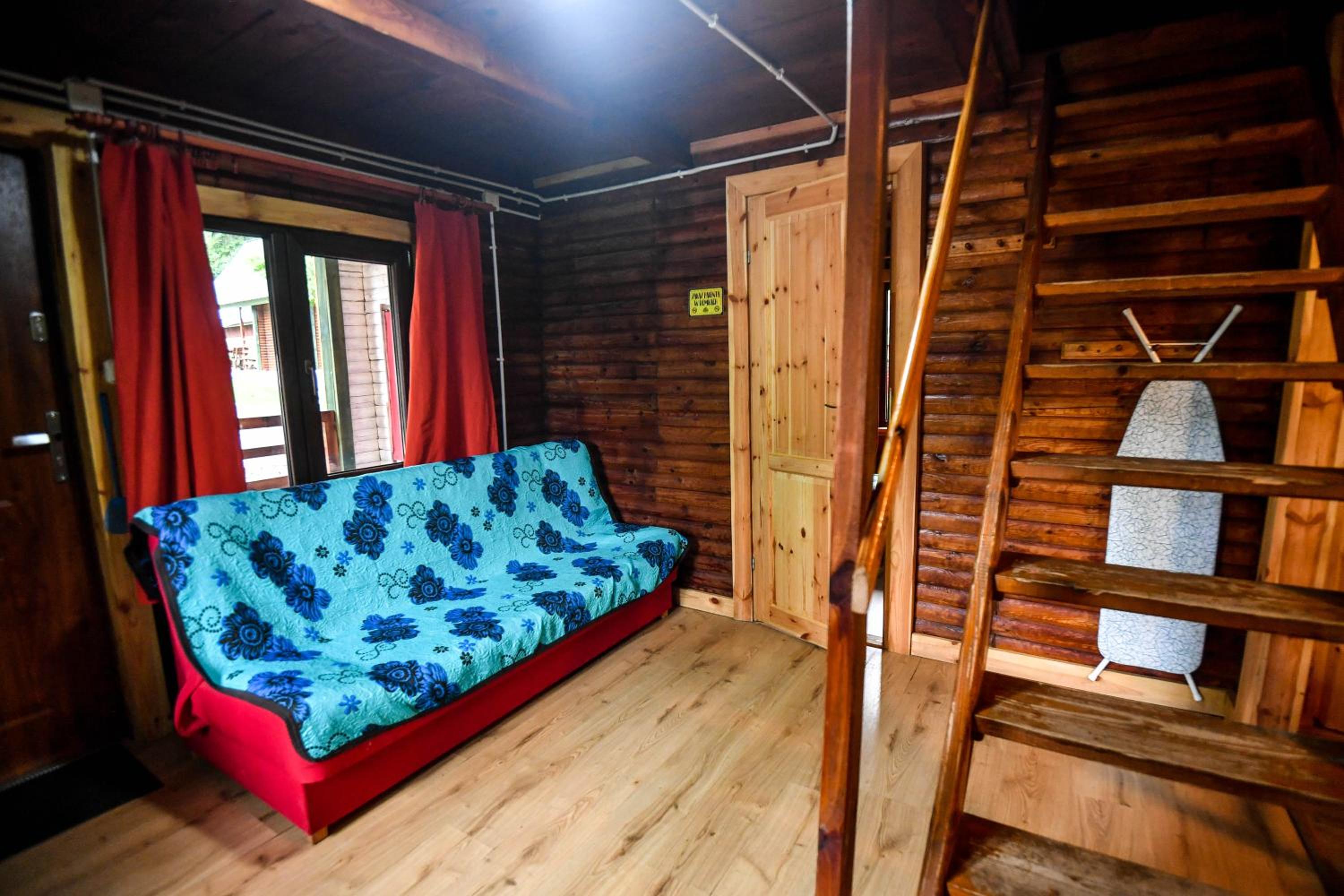 Three-Bedroom House - Photo 5
