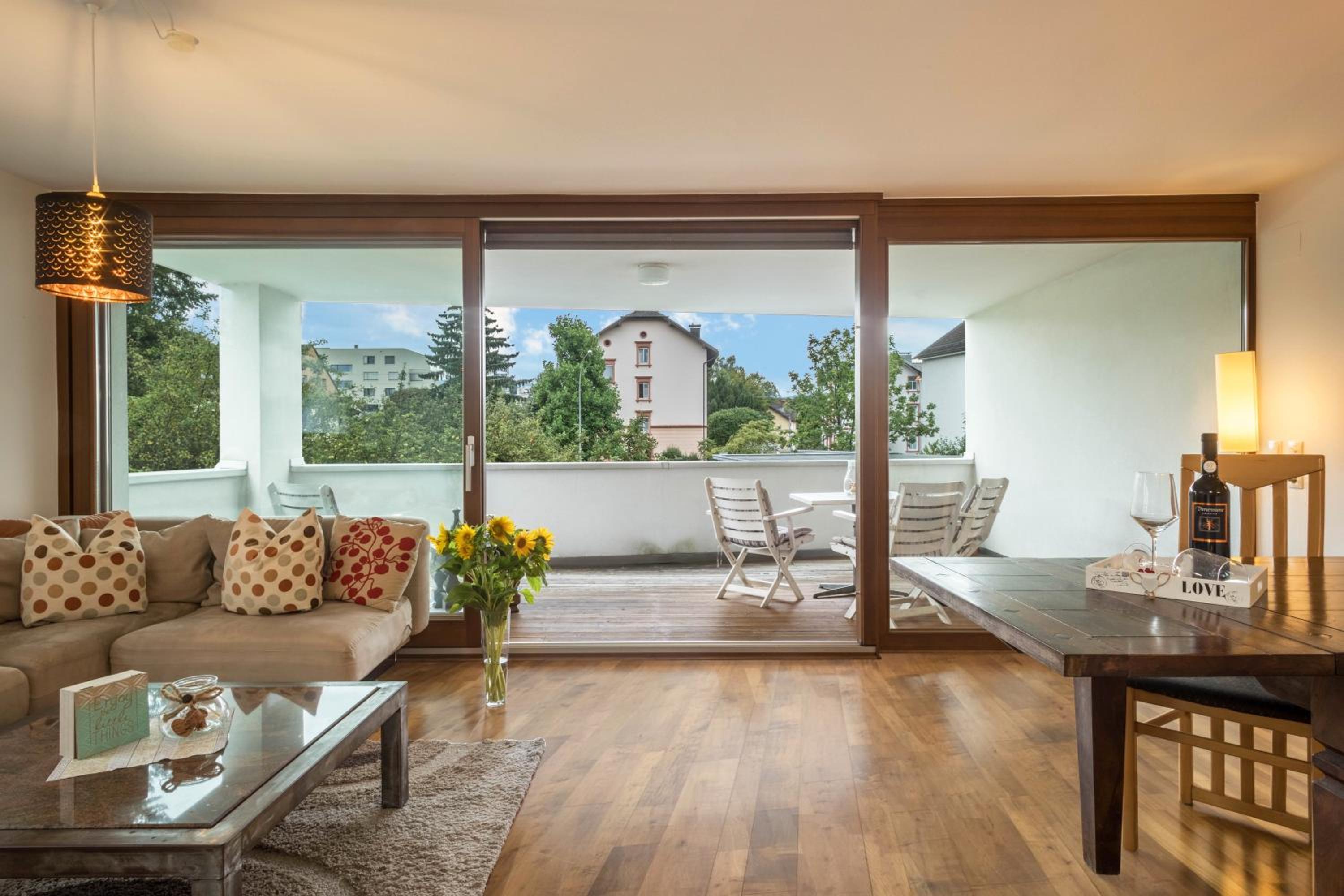 Two-Bedroom Deluxe Apartment with Garden View