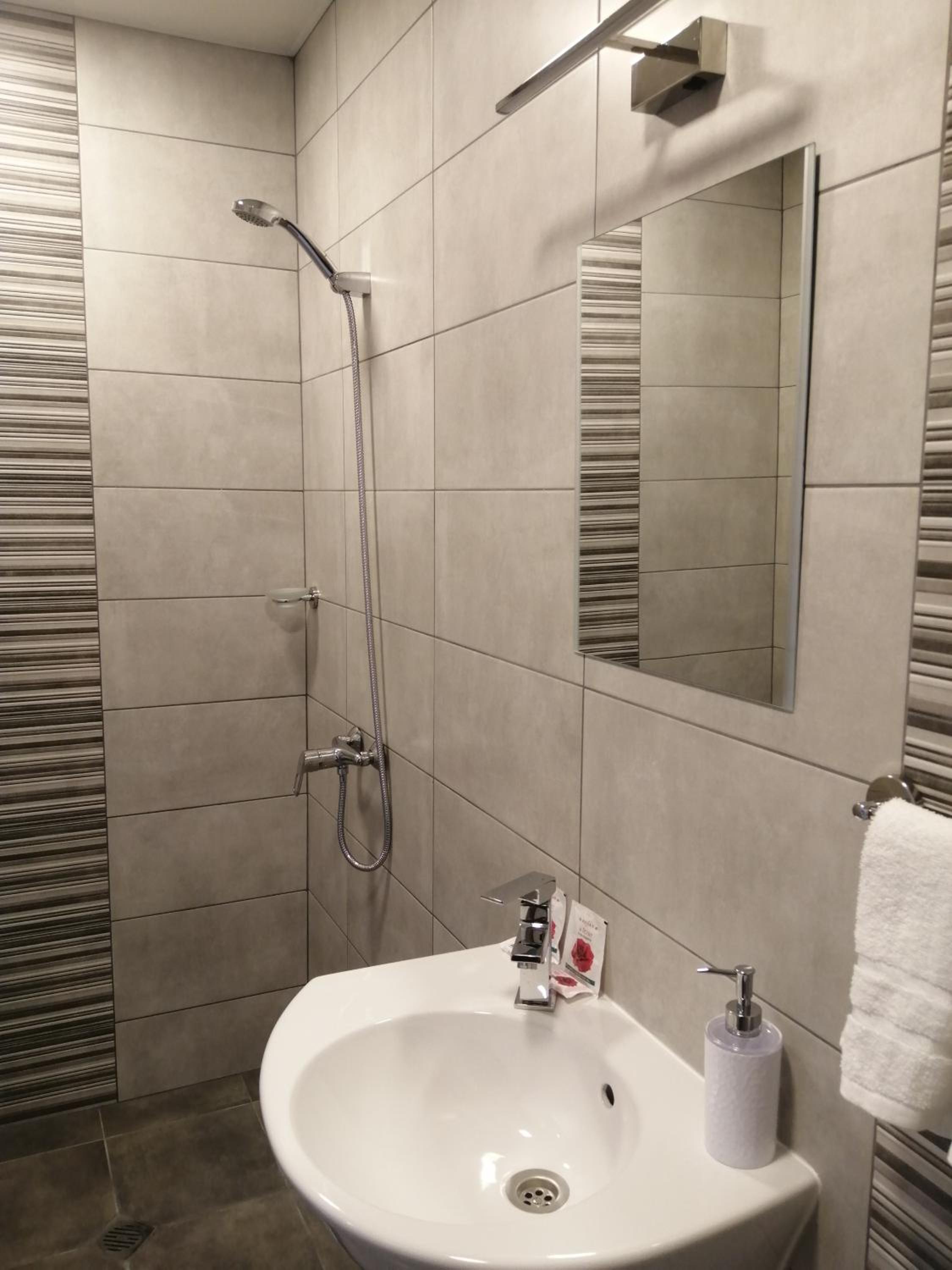 Triple Room with Terrace - Photo 7