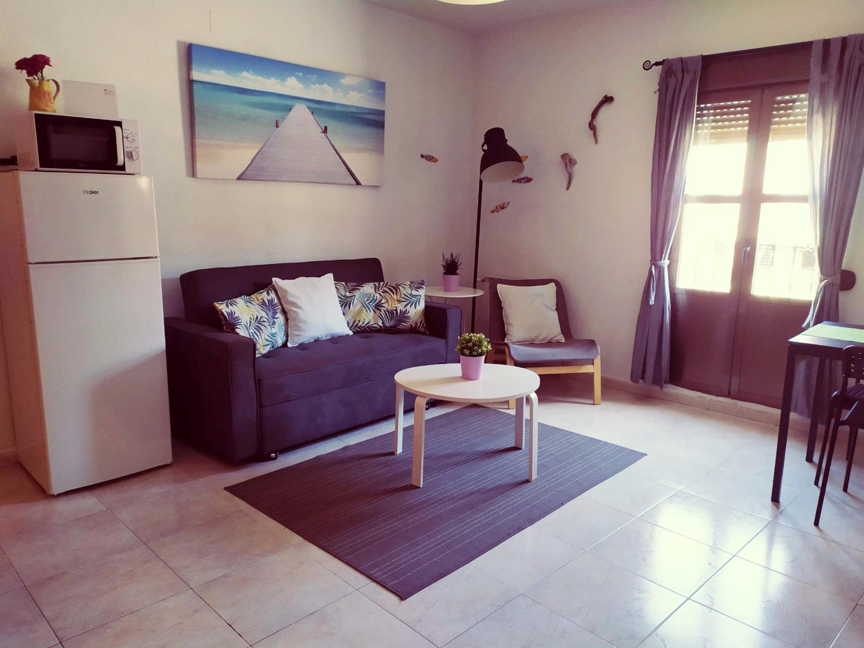 Apartment with Balcony - Photo 3