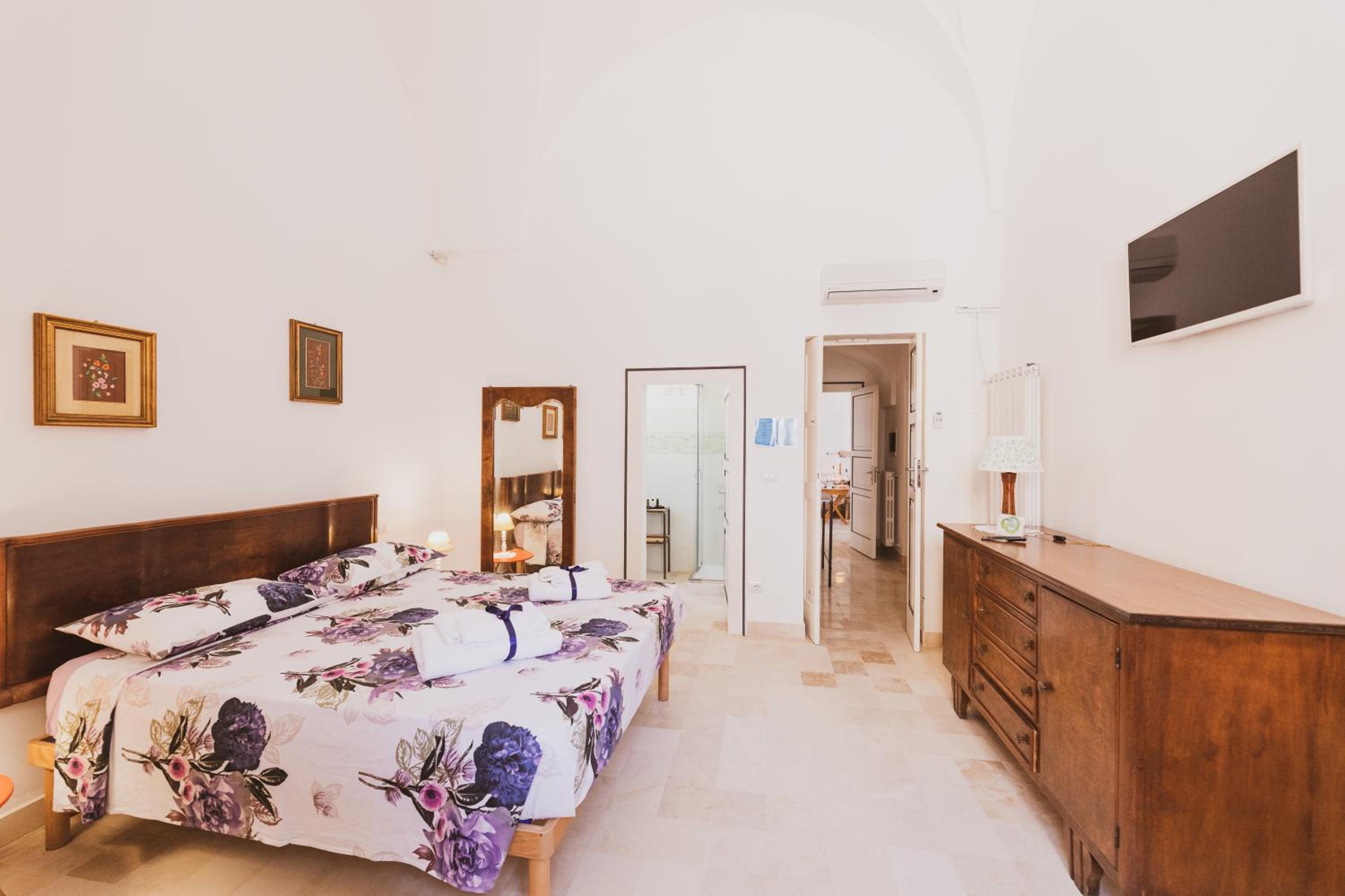 Double Room with Private Bathroom
