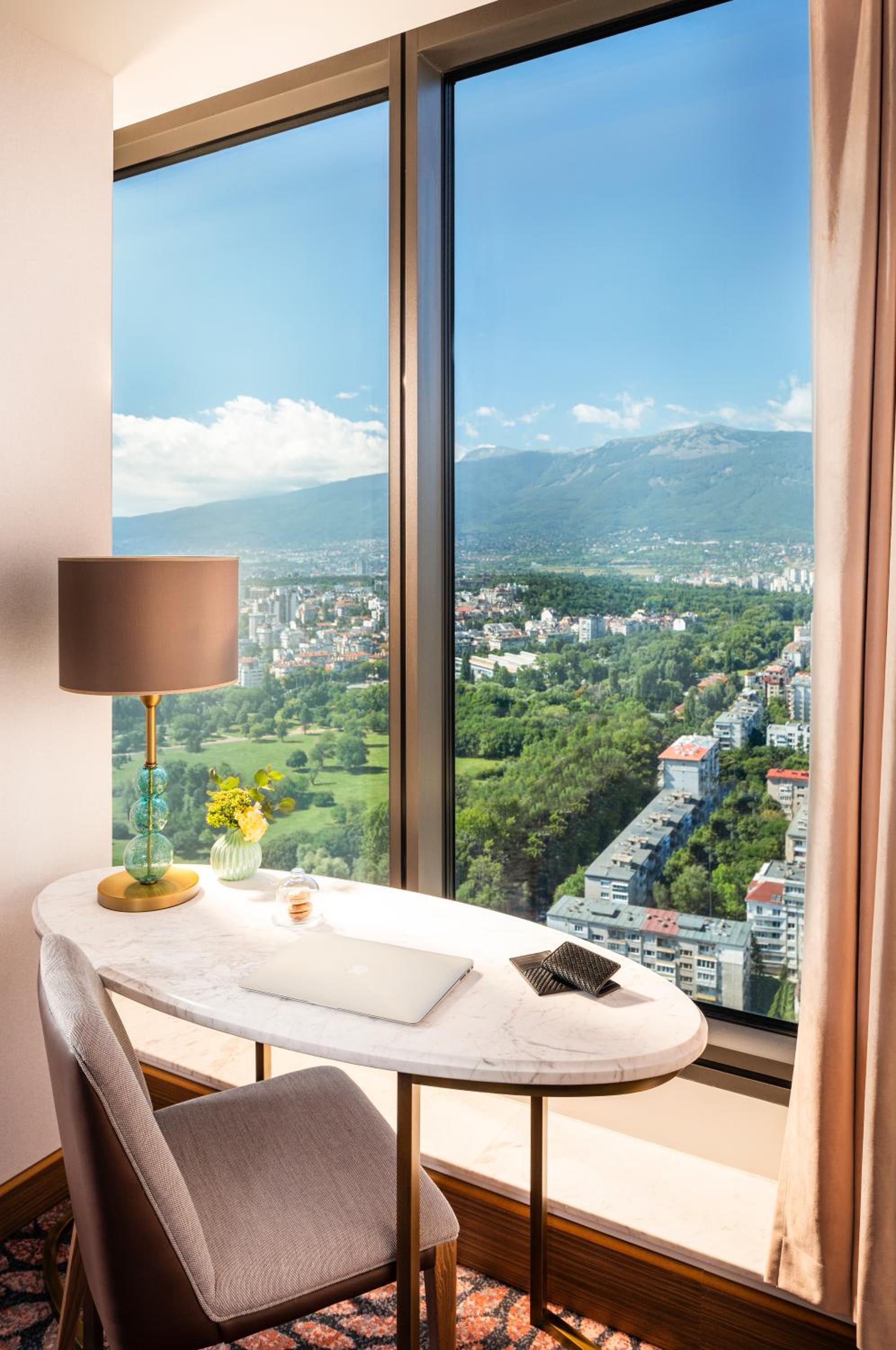 Millennium Suite - Photo 4