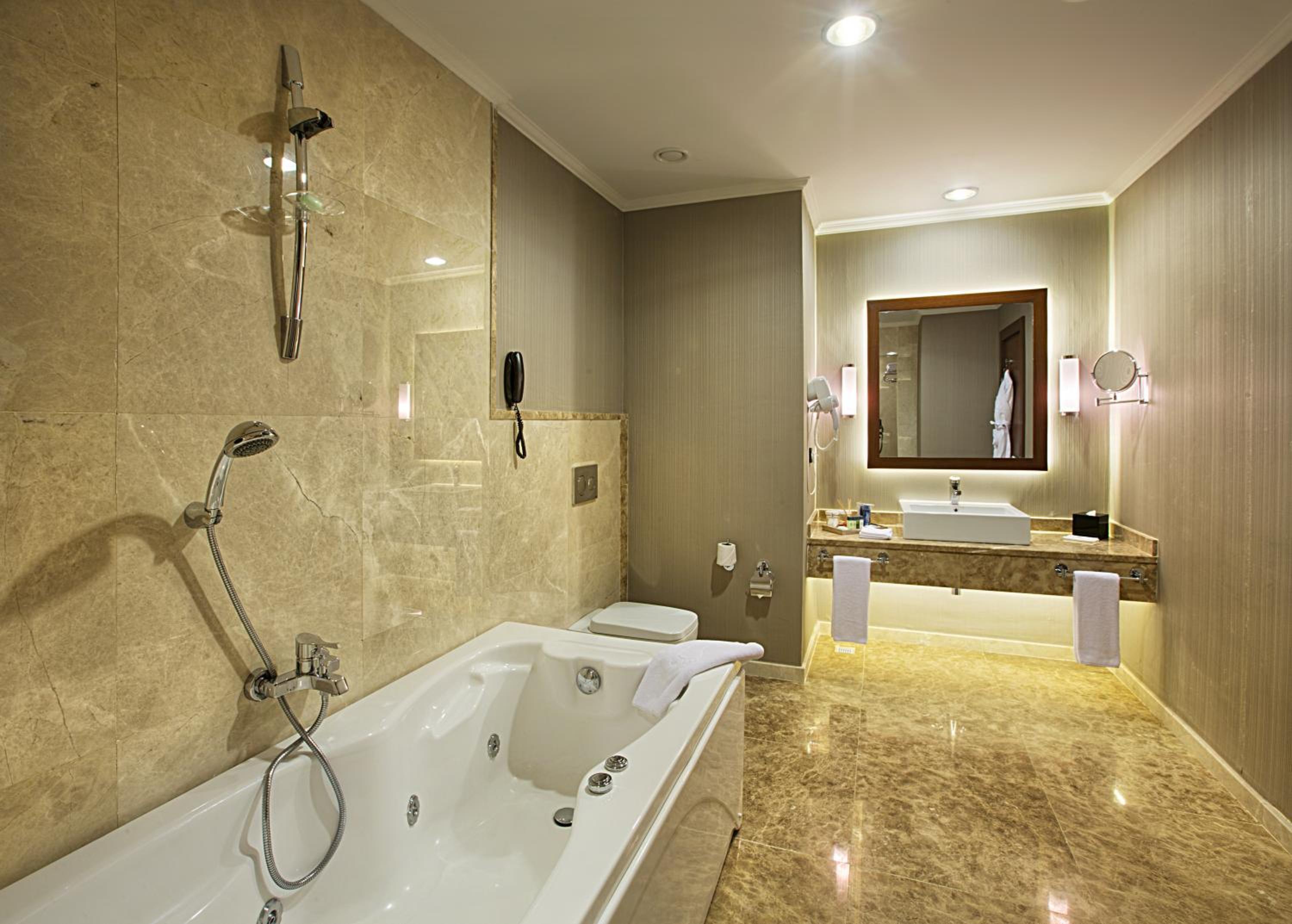 Superior Double Room without Window - Photo 2