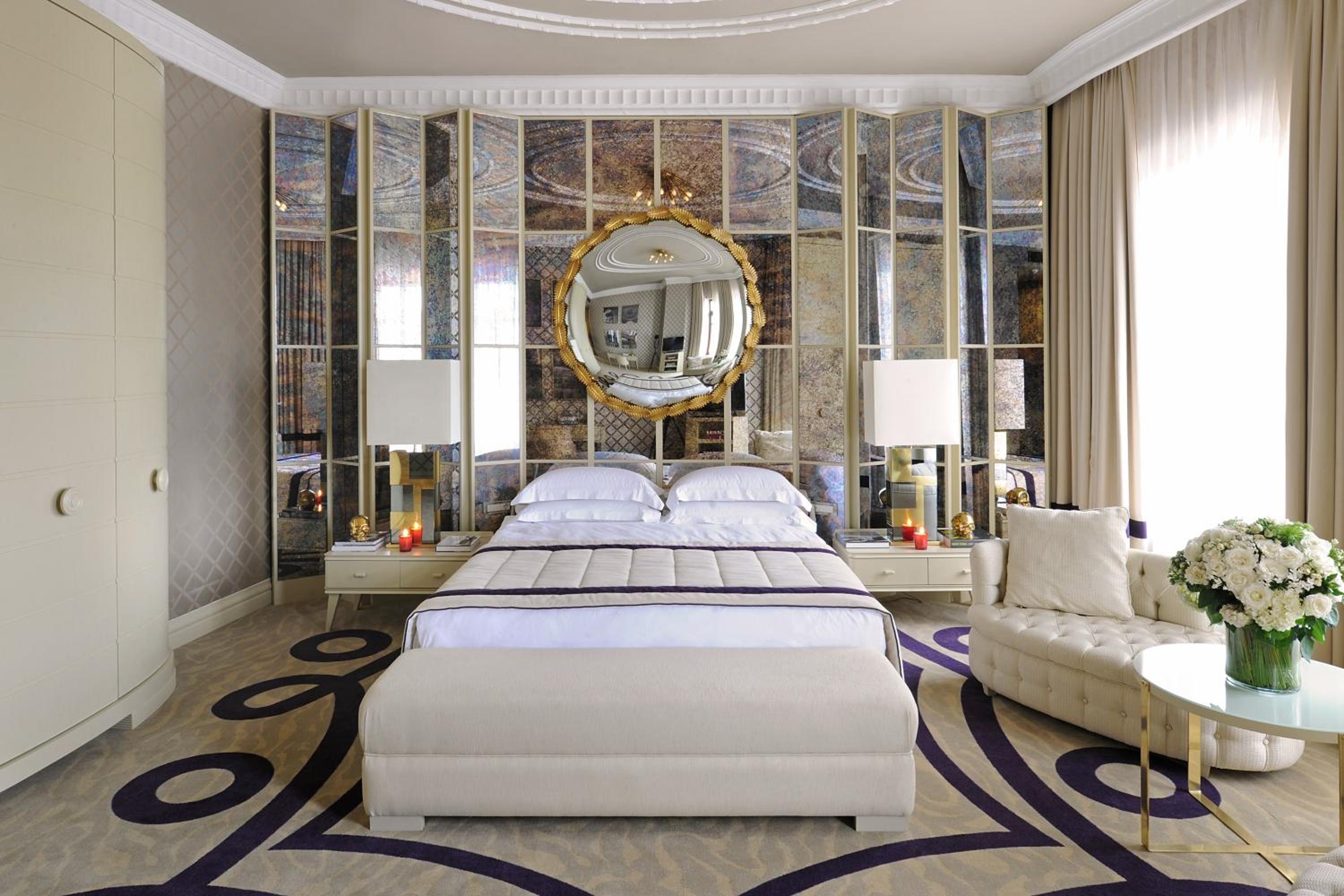 Executive Suite with Square View photo 2